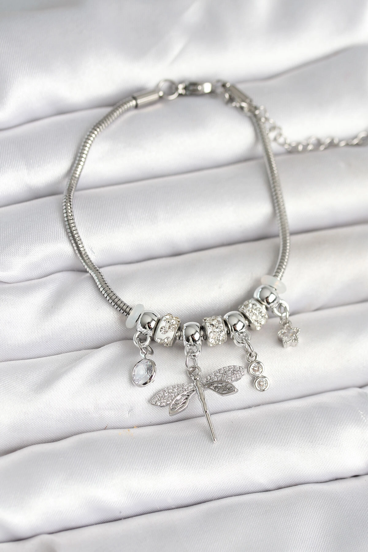 Pirinç Gümüş Renk Yusufçuk Charmlı Kadın Bileklik-0