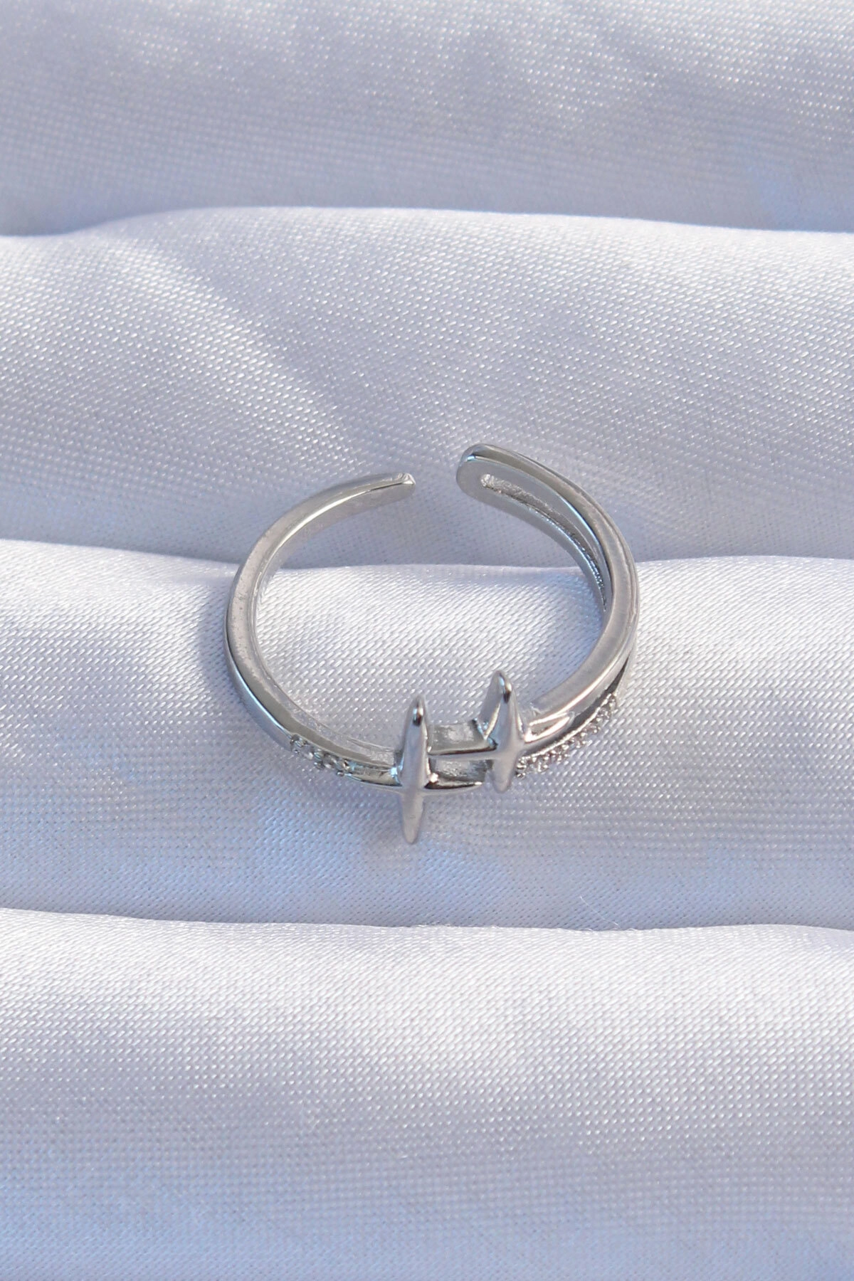 Pirinç Gümüş Renk Zirkon Taşlı 2li Görünüm Ayarlanabilir Yıldız Model Yüzük-1