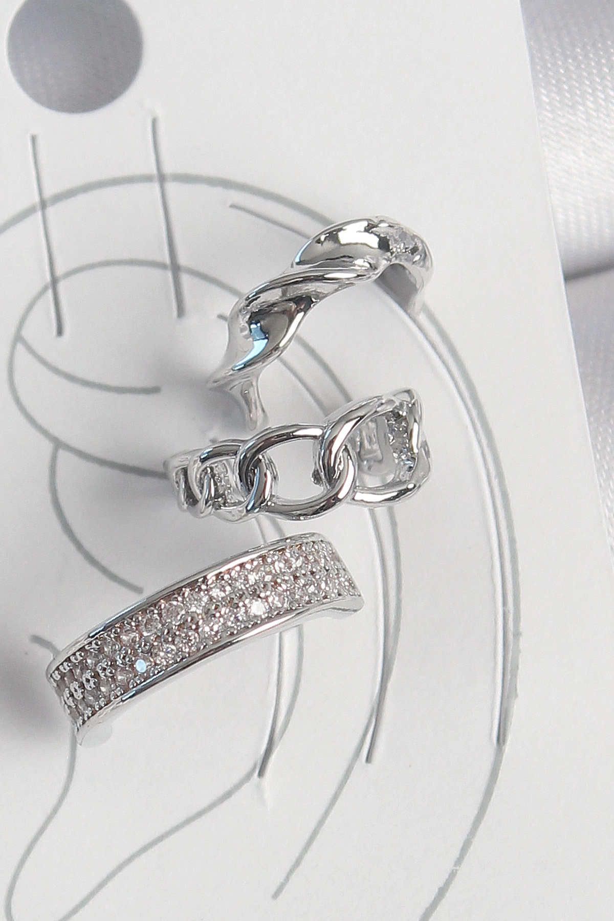 Pirinç Gümüş Renk Zirkon Taşlı 3'Lü Zincir Sarmal Model Kadın Kıkırdak Küpe-0