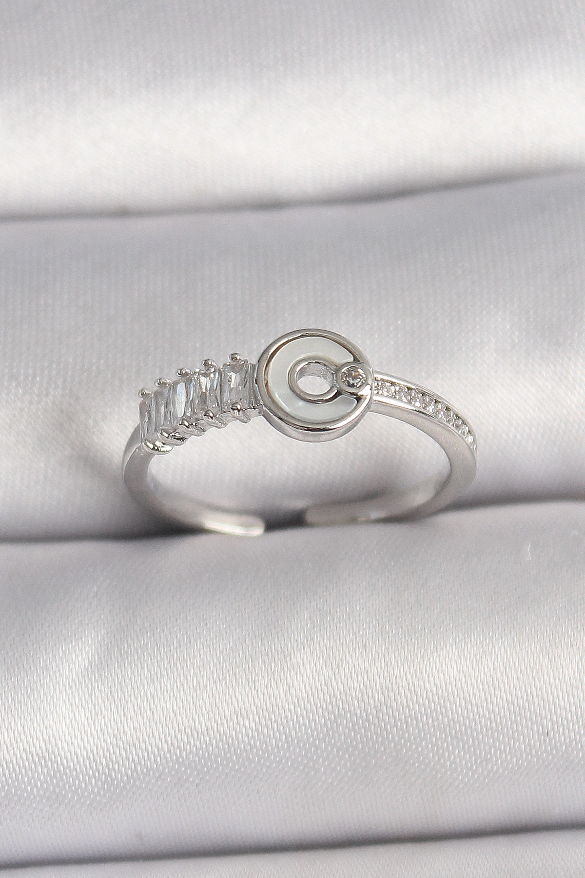 Pirinç Gümüş Renk Zirkon Taşlı Ayarlanabilir Kadın Yüzük-0