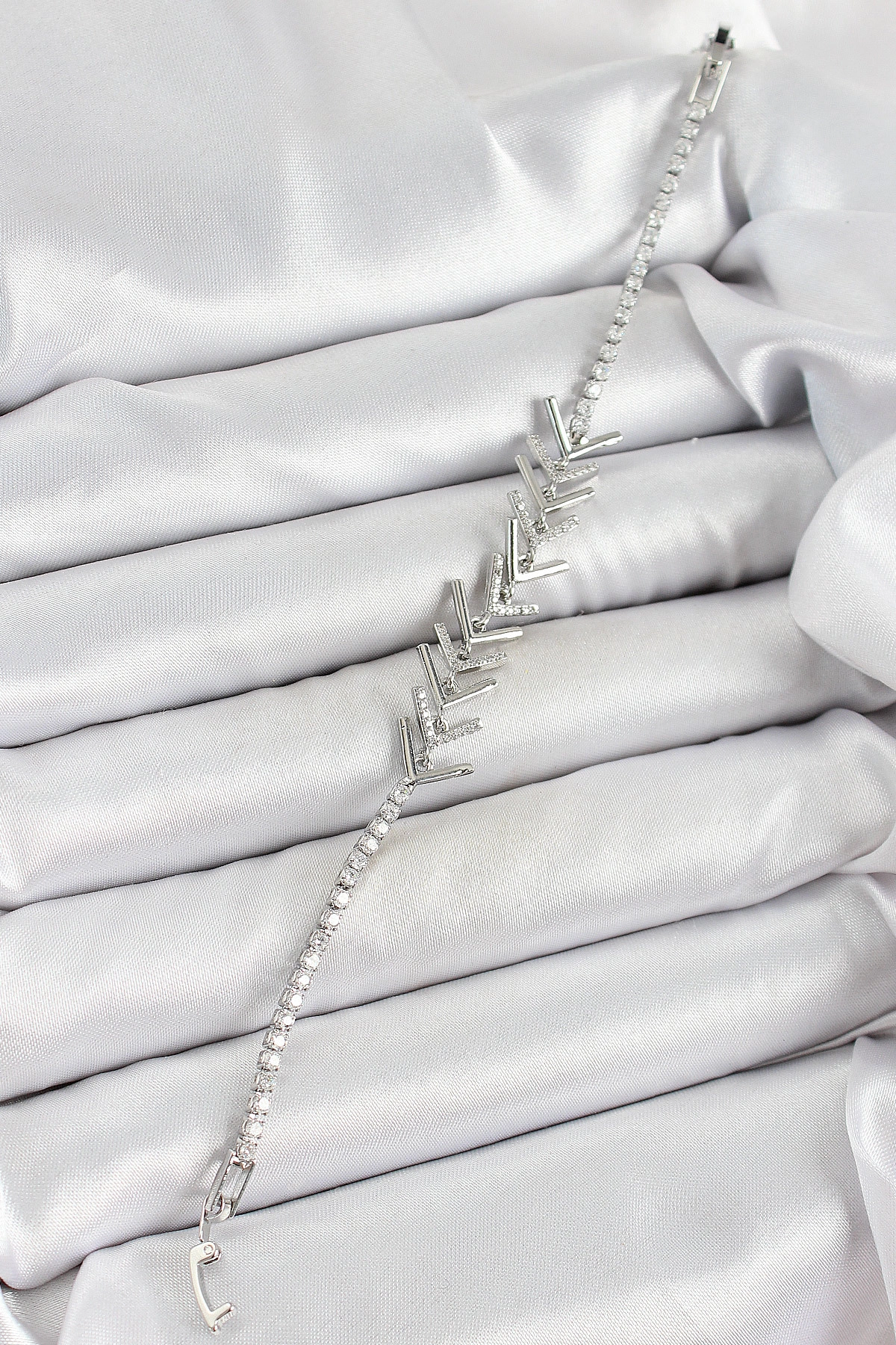 Pirinç Gümüş Renk Zirkon Taşlı Balık Sırtı Kadın Bileklik-1