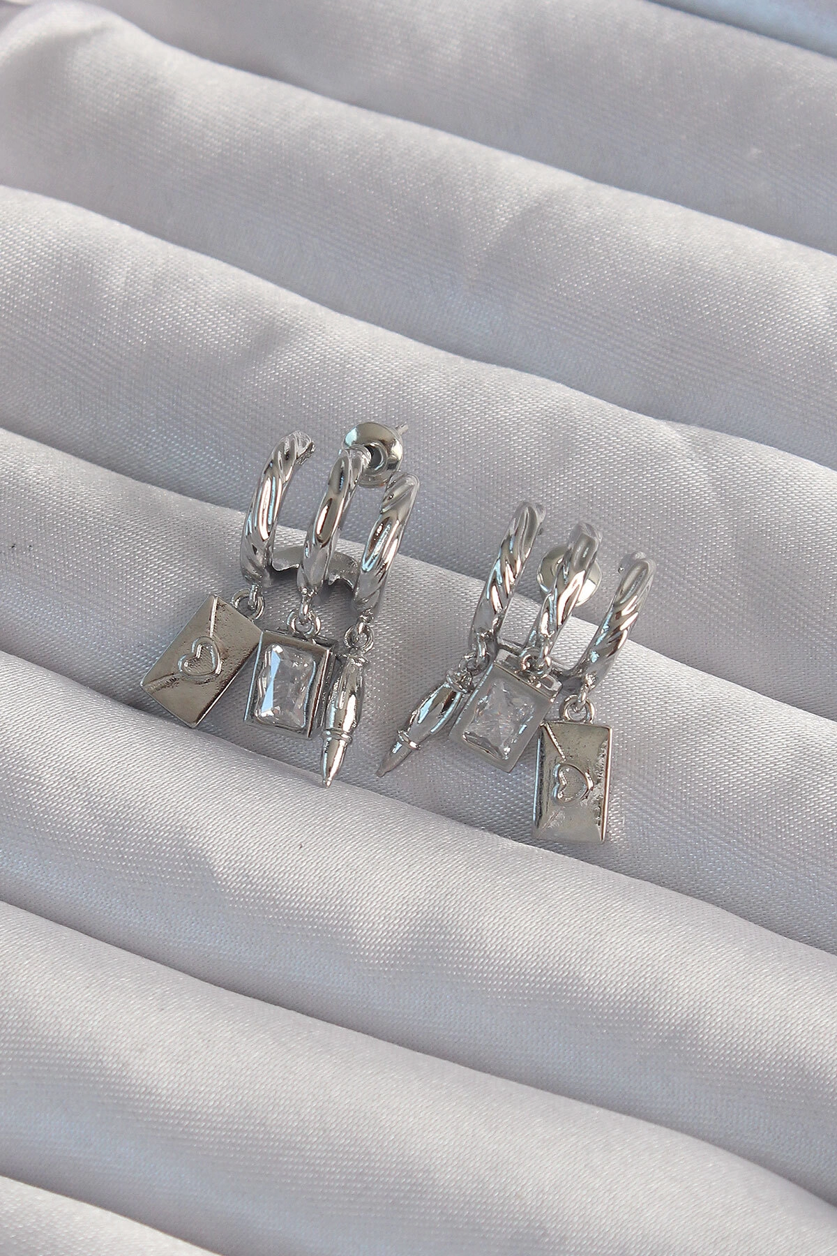 Pirinç Gümüş Renk Zirkon Taşlı Çoklu Aksesuarlı Yarım Halka Kaburga Küpe-0