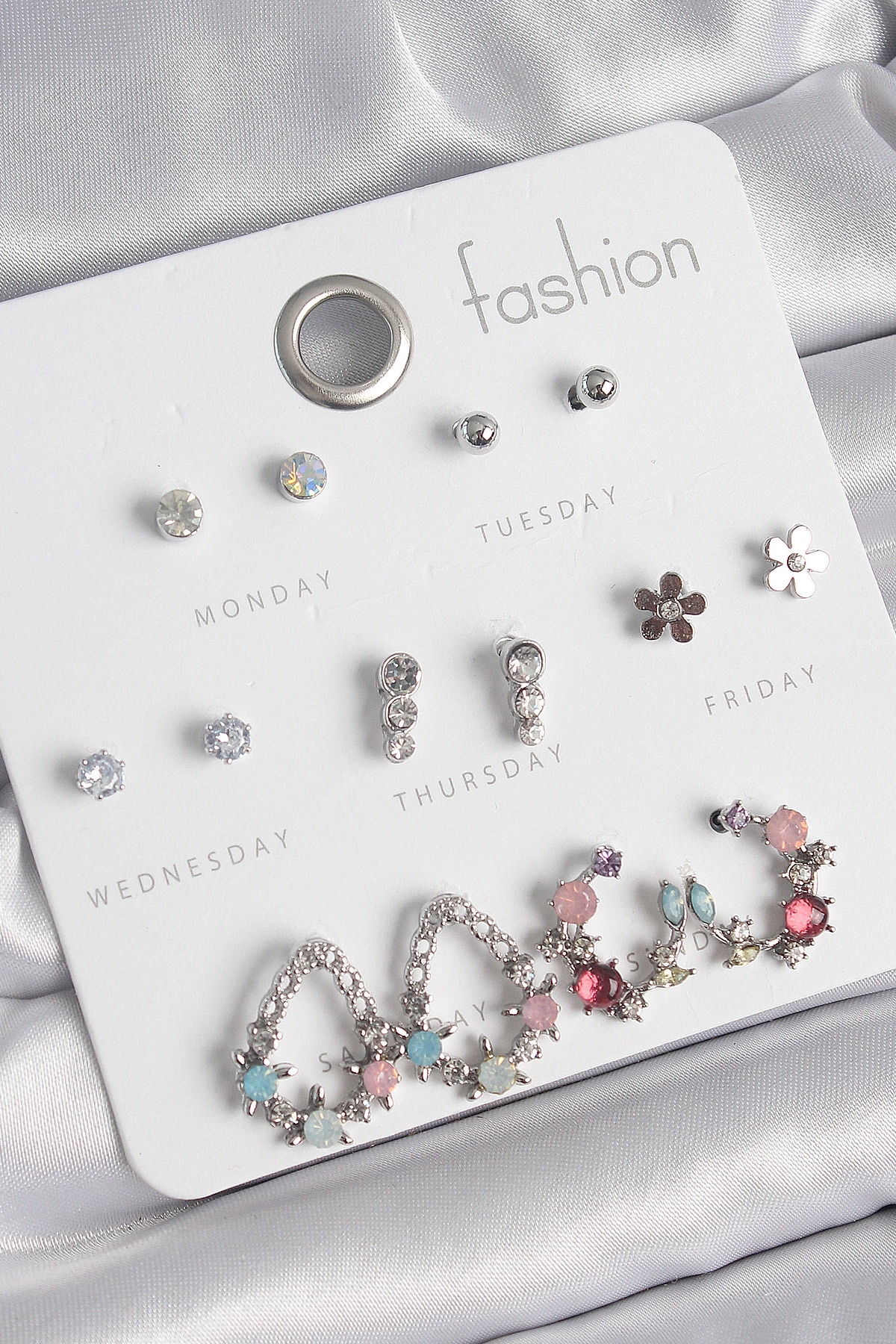 Pirinç Gümüş Renk Zirkon Taşlı Damla Model Çiçek Detay 7 Çift Kadın Küpe Seti-0