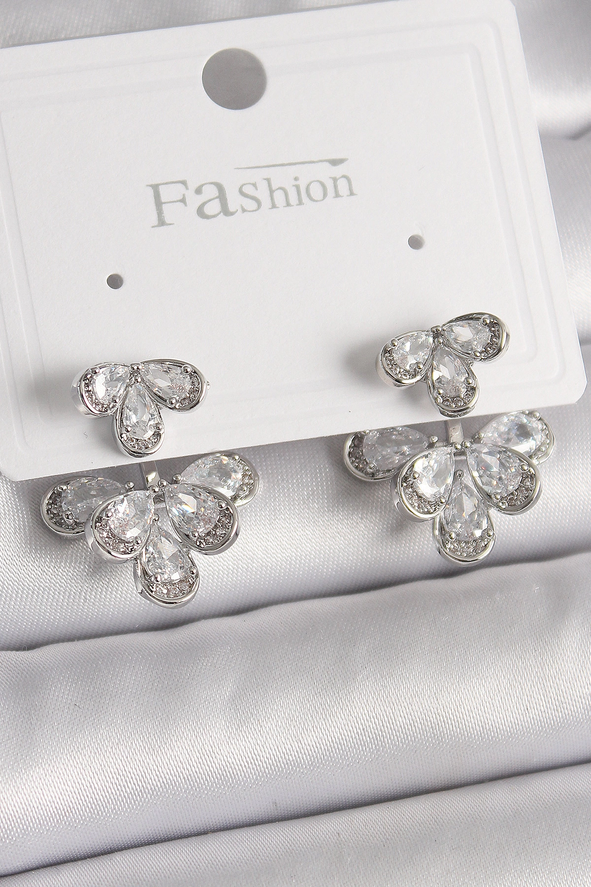 Pirinç Gümüş Renk Zirkon Taşlı Damla Model Kadın Küpe-0