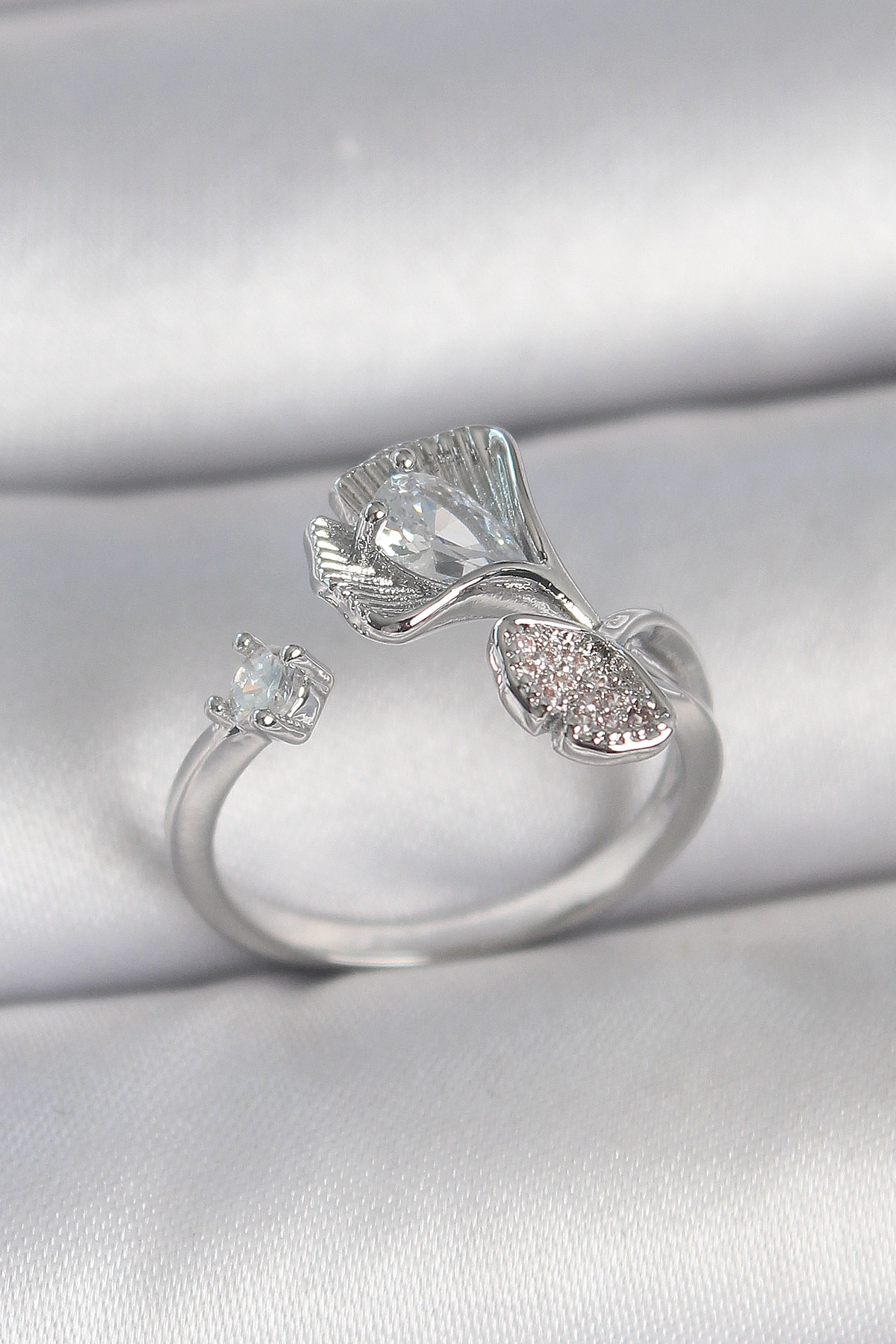 Pirinç Gümüş Renk Zirkon Taşlı Deniz Kabuğu Model Ayarlanabilir Kadın Yüzük-0