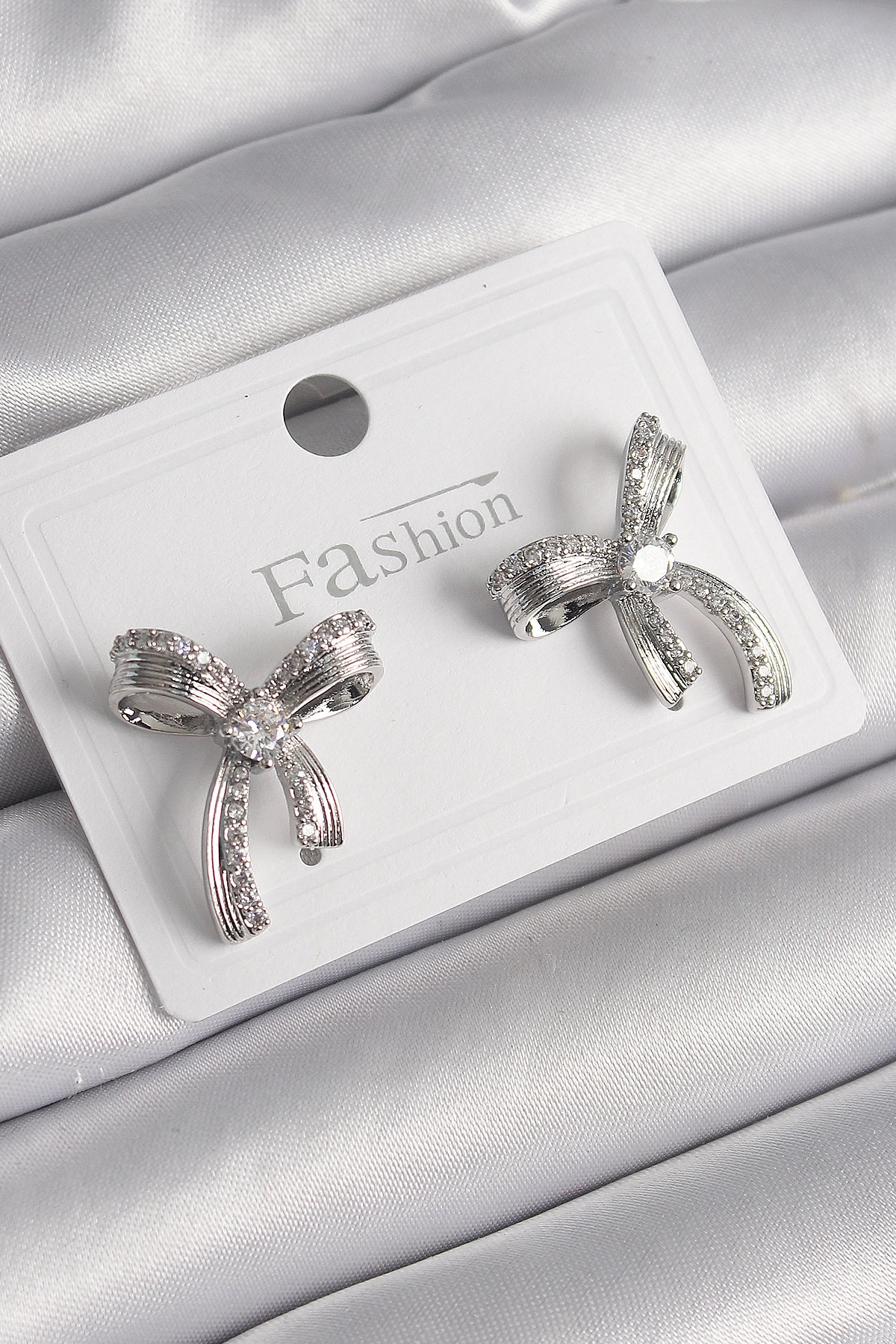 Pirinç Gümüş Renk Zirkon Taşlı Fiyonk Model Kadın Küpe-0