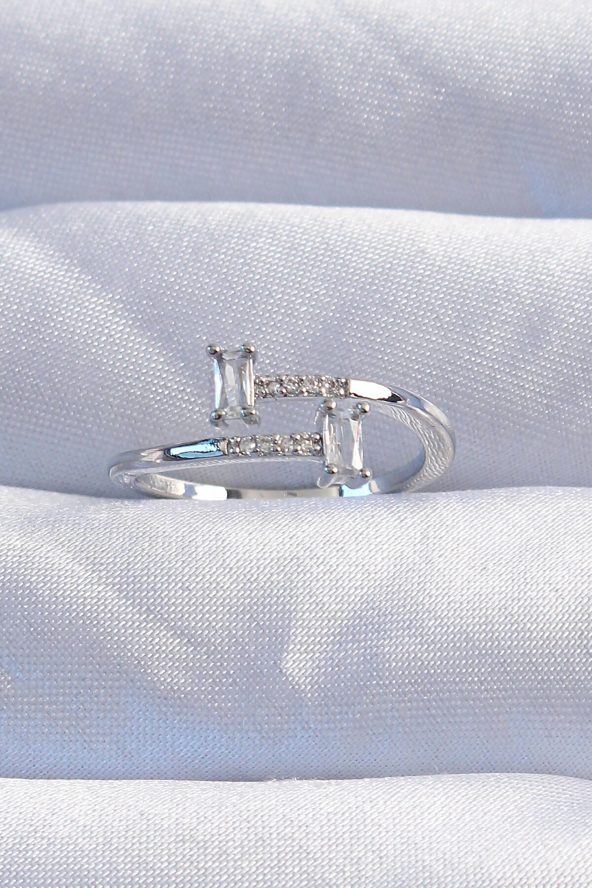 Pirinç Gümüş Renk Zirkon Taşlı Geometrik Ayarlanabilir Yüzük-0