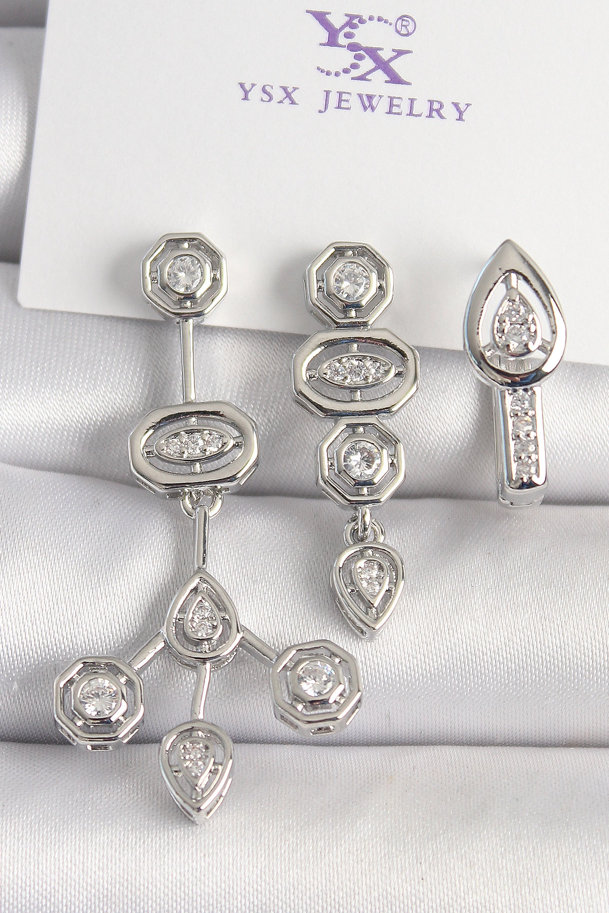 Pirinç Gümüş Renk Zirkon Taşlı Geometrik Model 3'Lü Kadın Kombin Küpe-0