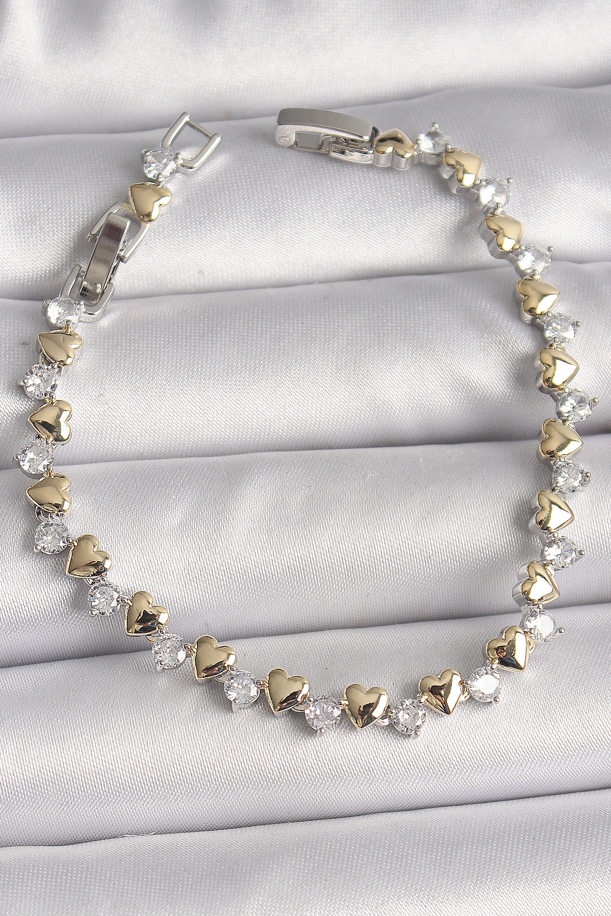 Pirinç Gümüş Renk Zirkon Taşlı Gold Kalpli VIP Seri Kadın Bileklik-0