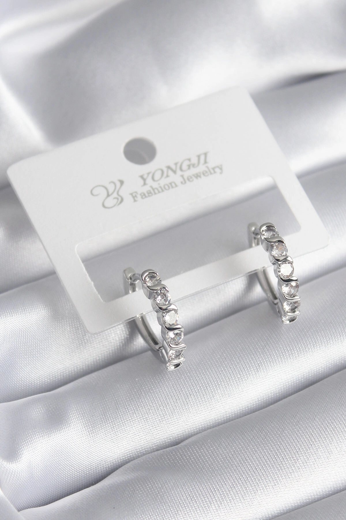 Pirinç Gümüş Renk Zirkon Taşlı Halka Model Kadın Küpe-0