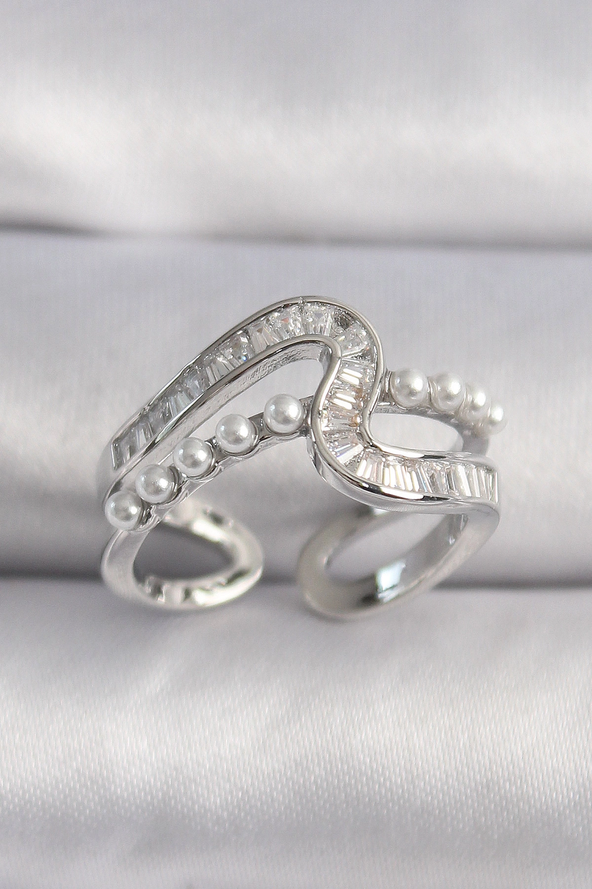 Pirinç Gümüş Renk Zirkon Taşlı İnci Detay VIP Seri Kadın Yüzük-0