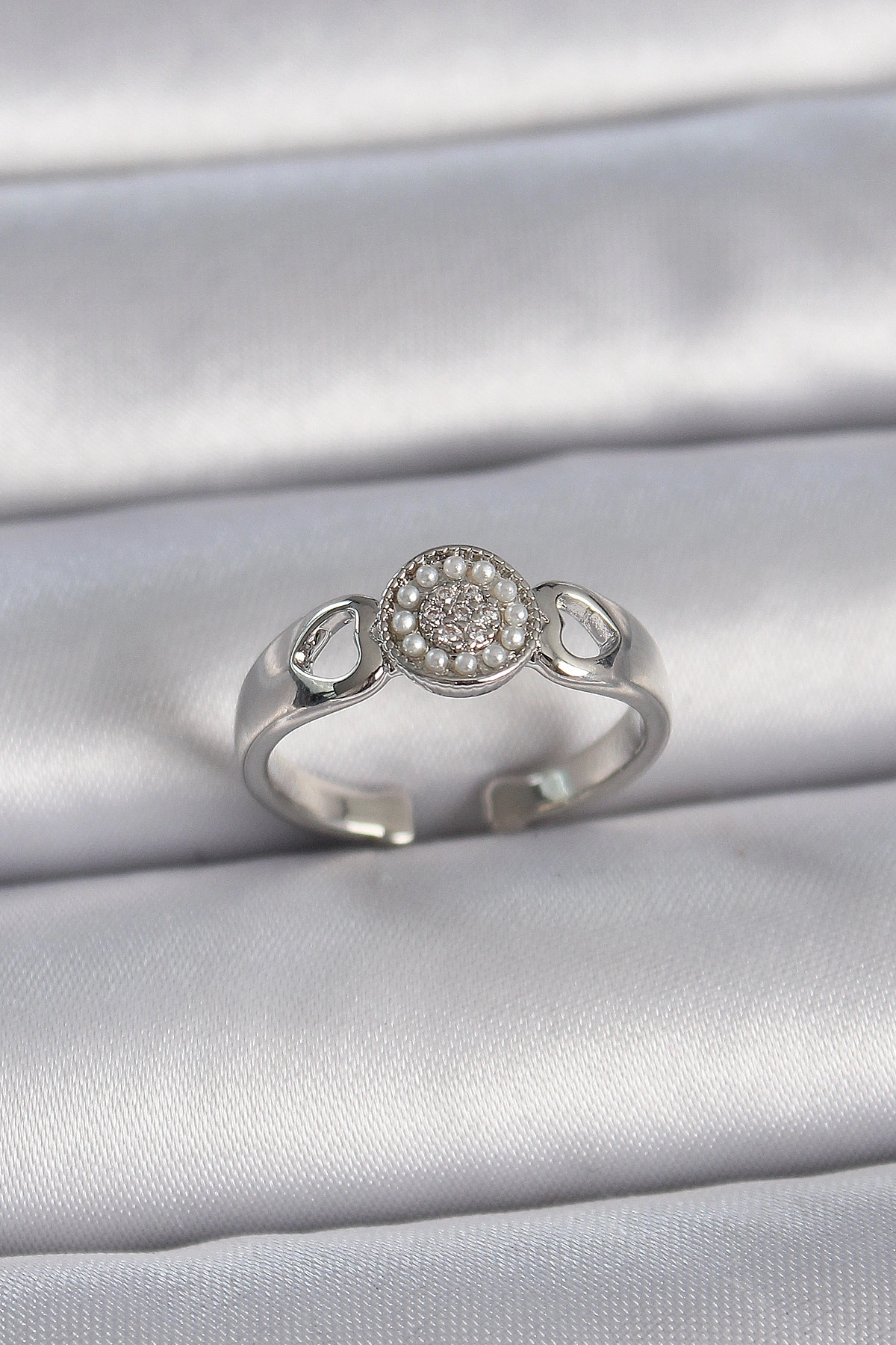 Pirinç Gümüş Renk Zirkon Taşlı İncili Kalp İşleme Detay Ayarlanabilir Model Kadın Yüzük-0