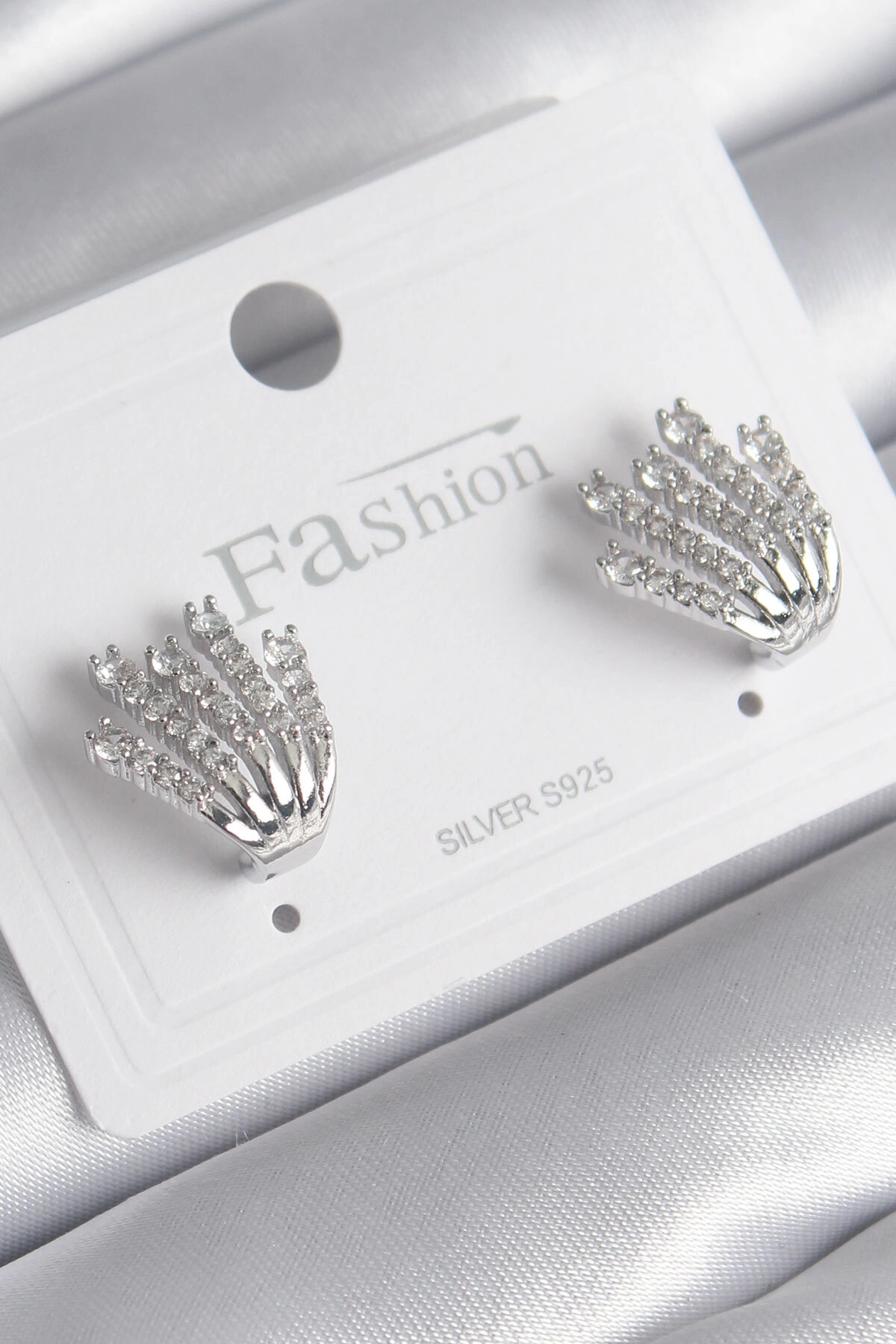 Pirinç Gümüş Renk Zirkon Taşlı Kadın Küpe-0