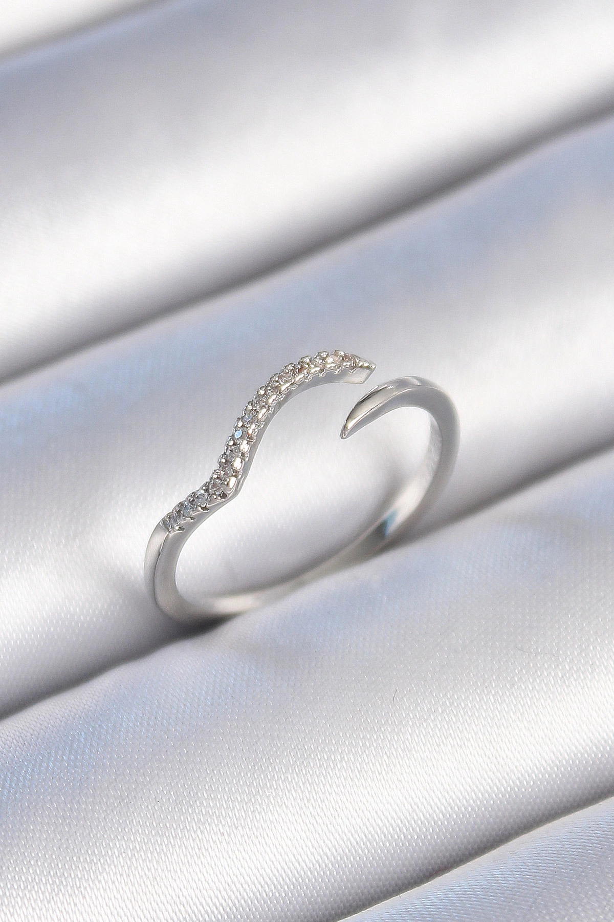 Pirinç Gümüş Renk Zirkon Taşlı Kadın Yüzük-0