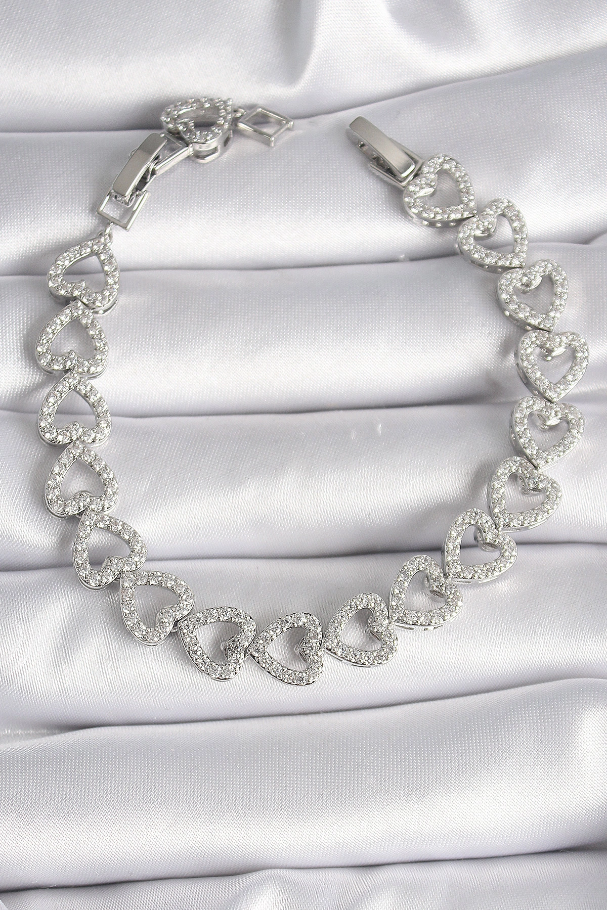 Pirinç Gümüş Renk Zirkon Taşlı Kalp Model VIP Seri Kadın Bileklik-0