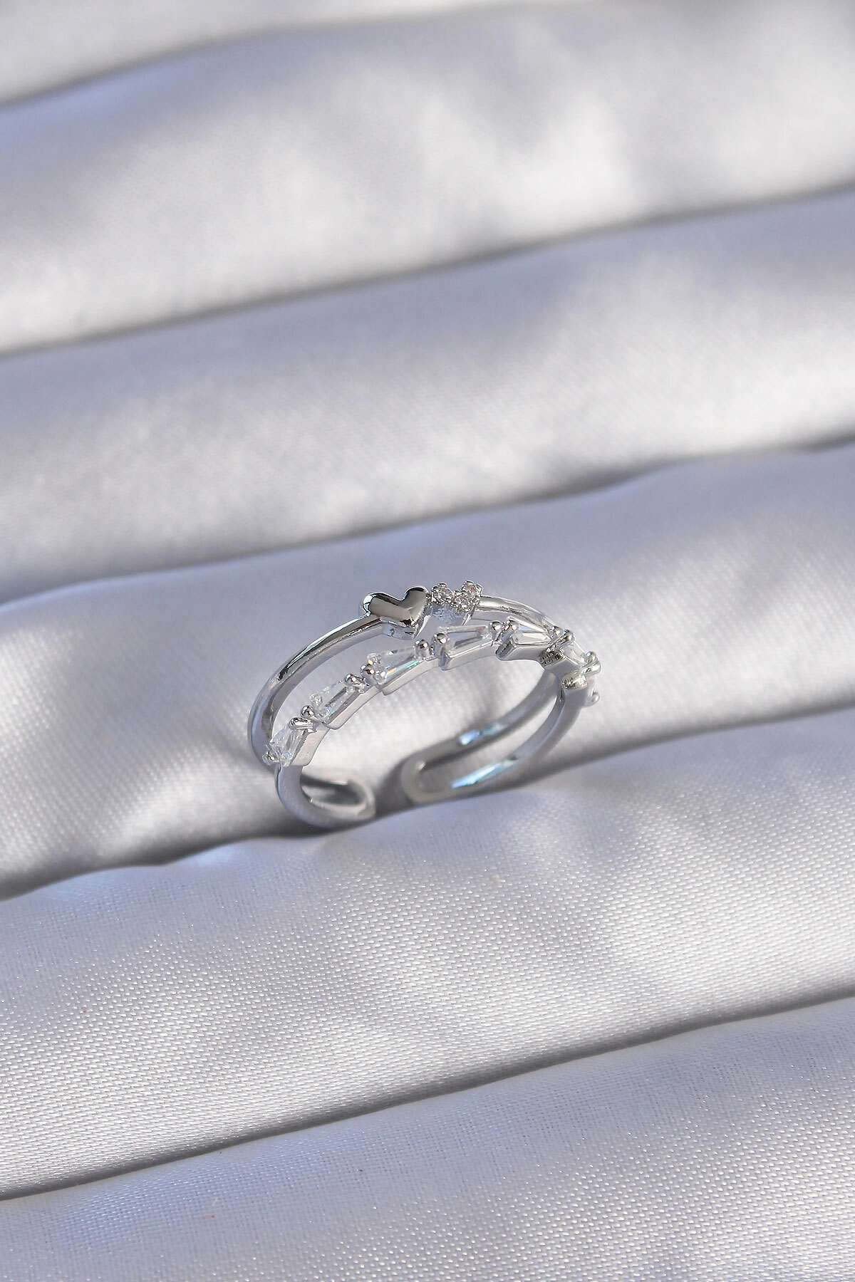 Pirinç Gümüş Renk Zirkon Taşlı Kalpli 2li Görünüm Ayarlanabilir Yüzük-0