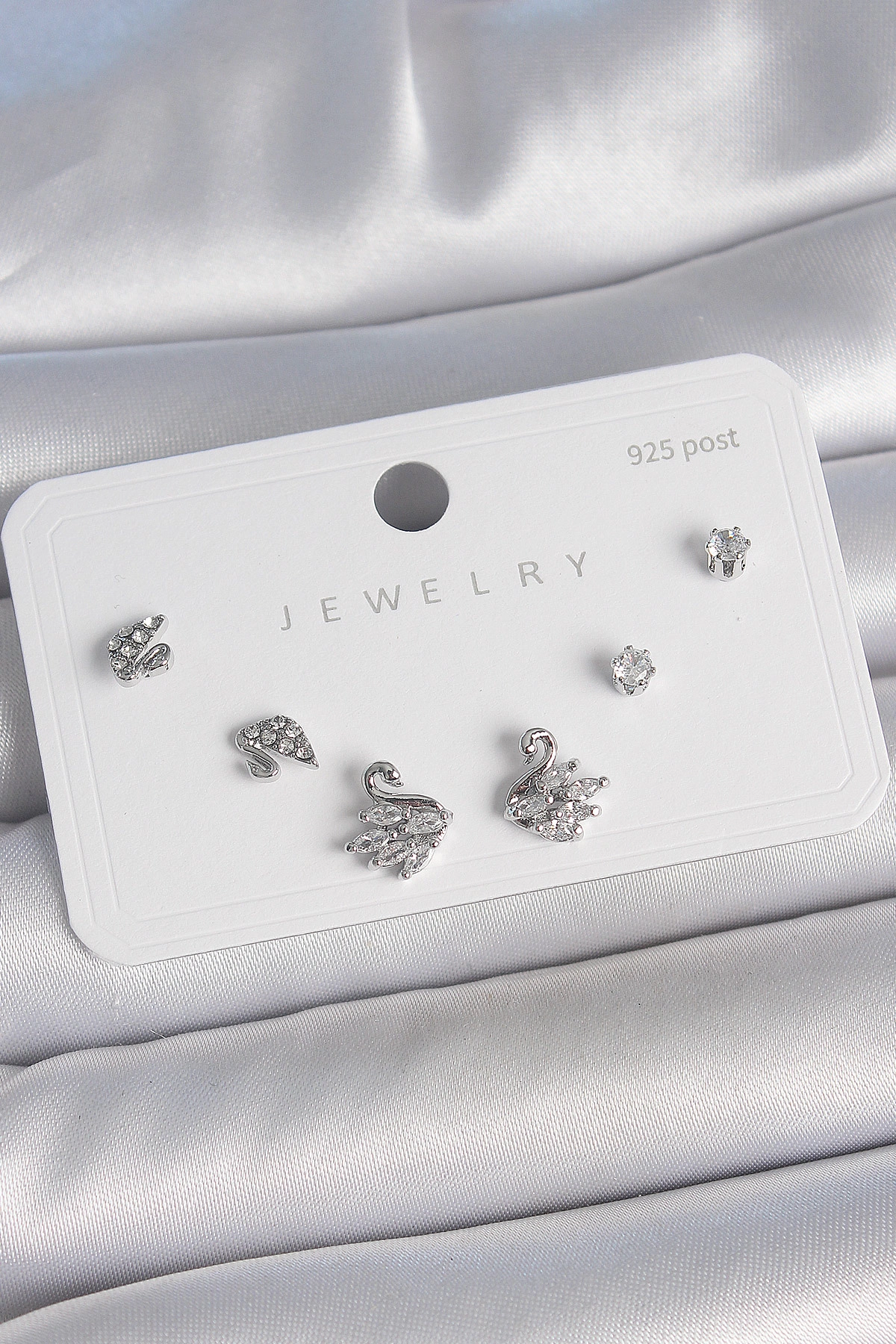 Pirinç Gümüş Renk Zirkon Taşlı Kuğu Model 925 Ayar Gümüş Çivi Kadın Küpe Seti-0