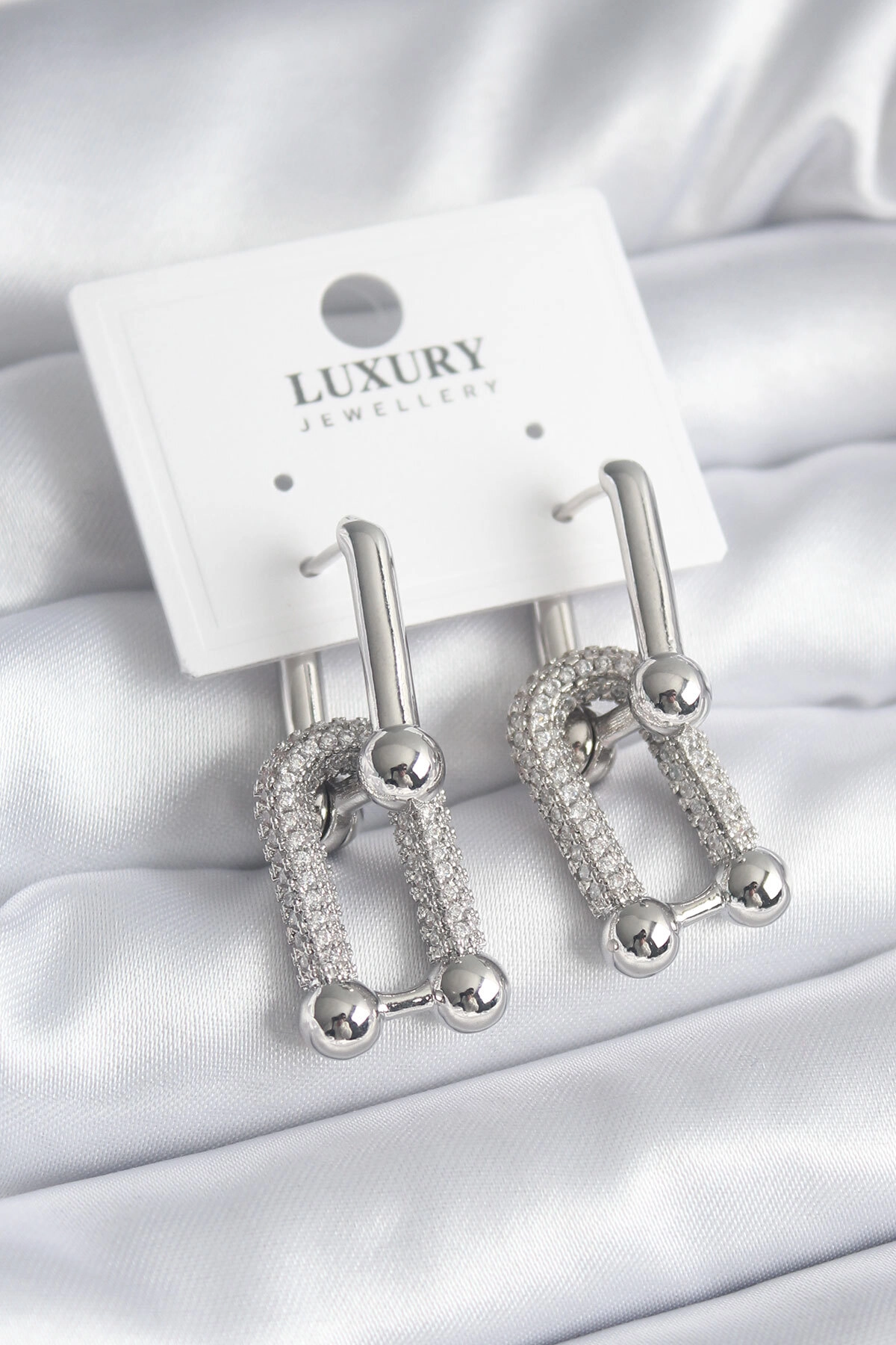 Pirinç Gümüş Renk Zirkon Taşlı Model VIP Seri Kadın Küpe-0