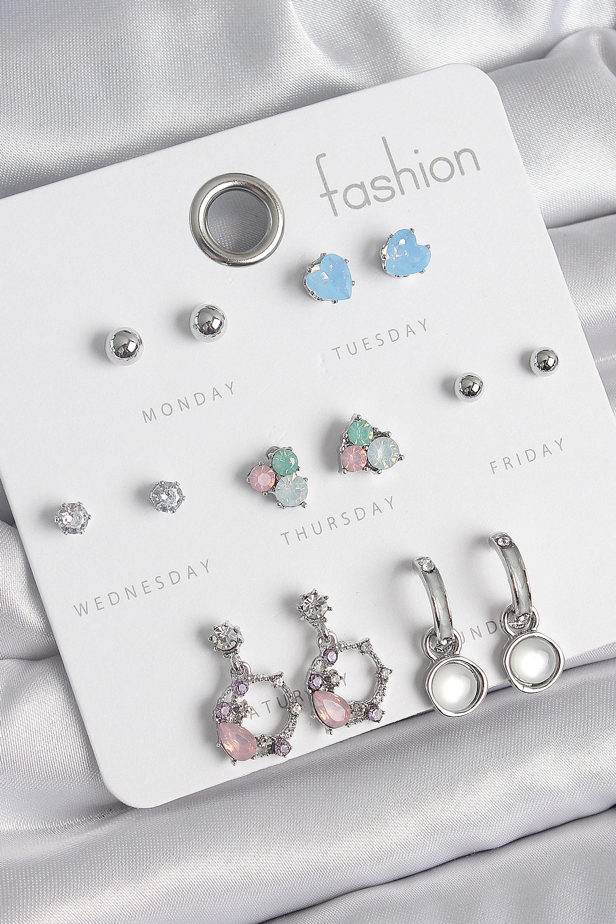 Pirinç Gümüş Renk Zirkon Taşlı Sallantı Halka Model Çiçek Detay 7 Çift Kadın Küpe Seti-0