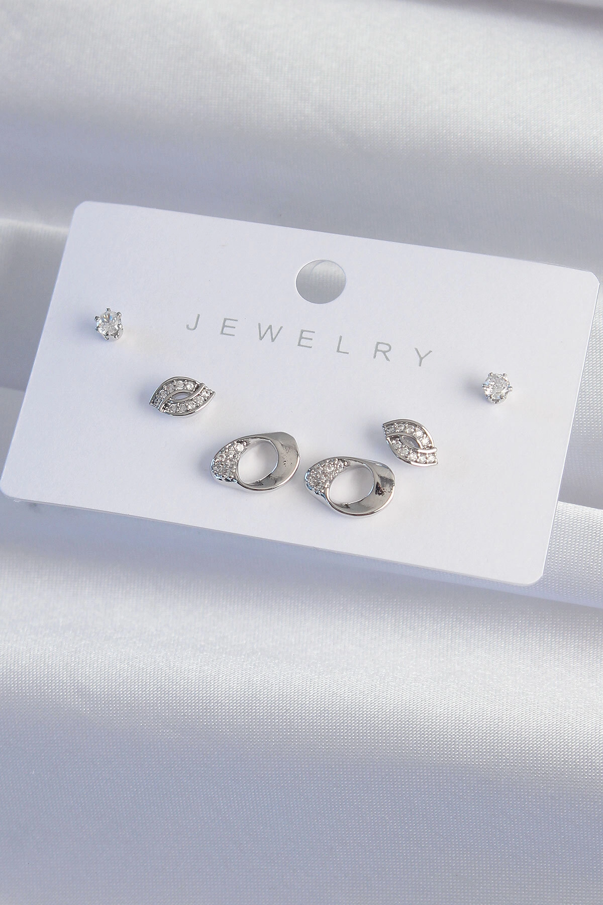 Pirinç Gümüş Renk Zirkon Taşlı Yaprak Model Küpe Seti-1