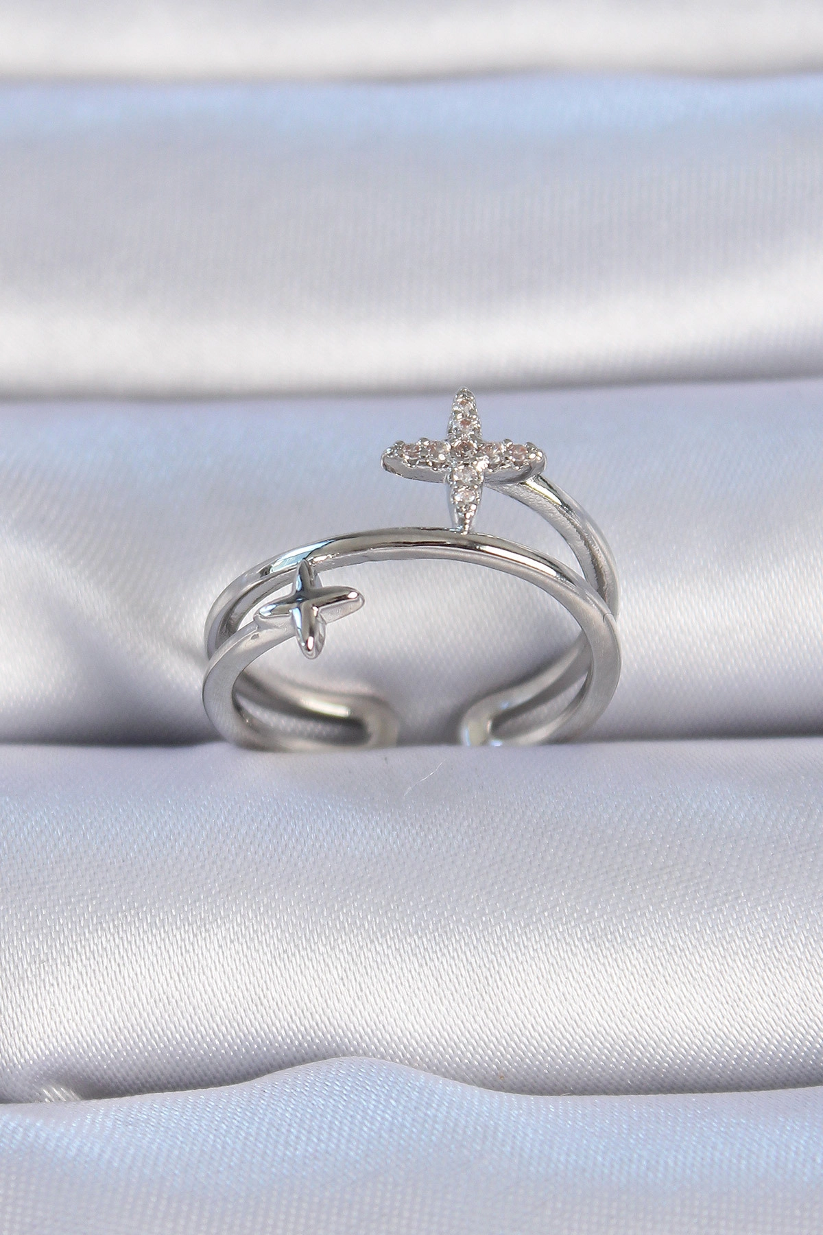 Pirinç Gümüş Renk Zirkon Taşlı Yıldız Model Kadın Yüzük-0