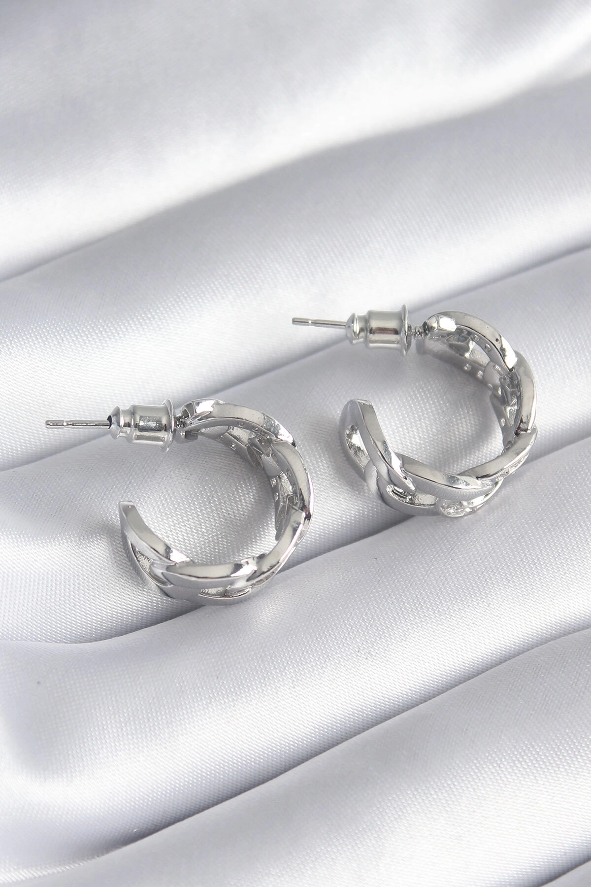 Pirinç Gümüş Renk Zirkon Taşlı Zincir Model Kadın Küpe-1