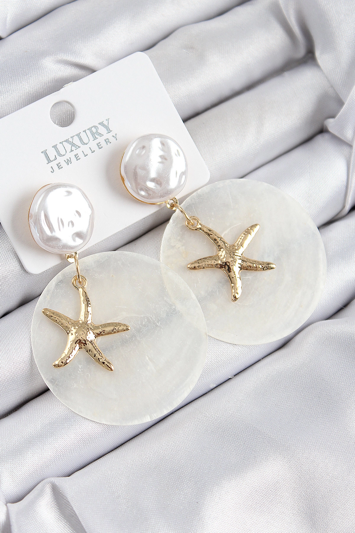 Pirinç İncili Deniz Kabuğu Figürlü Model Gold Renk Kadın Küpe-0