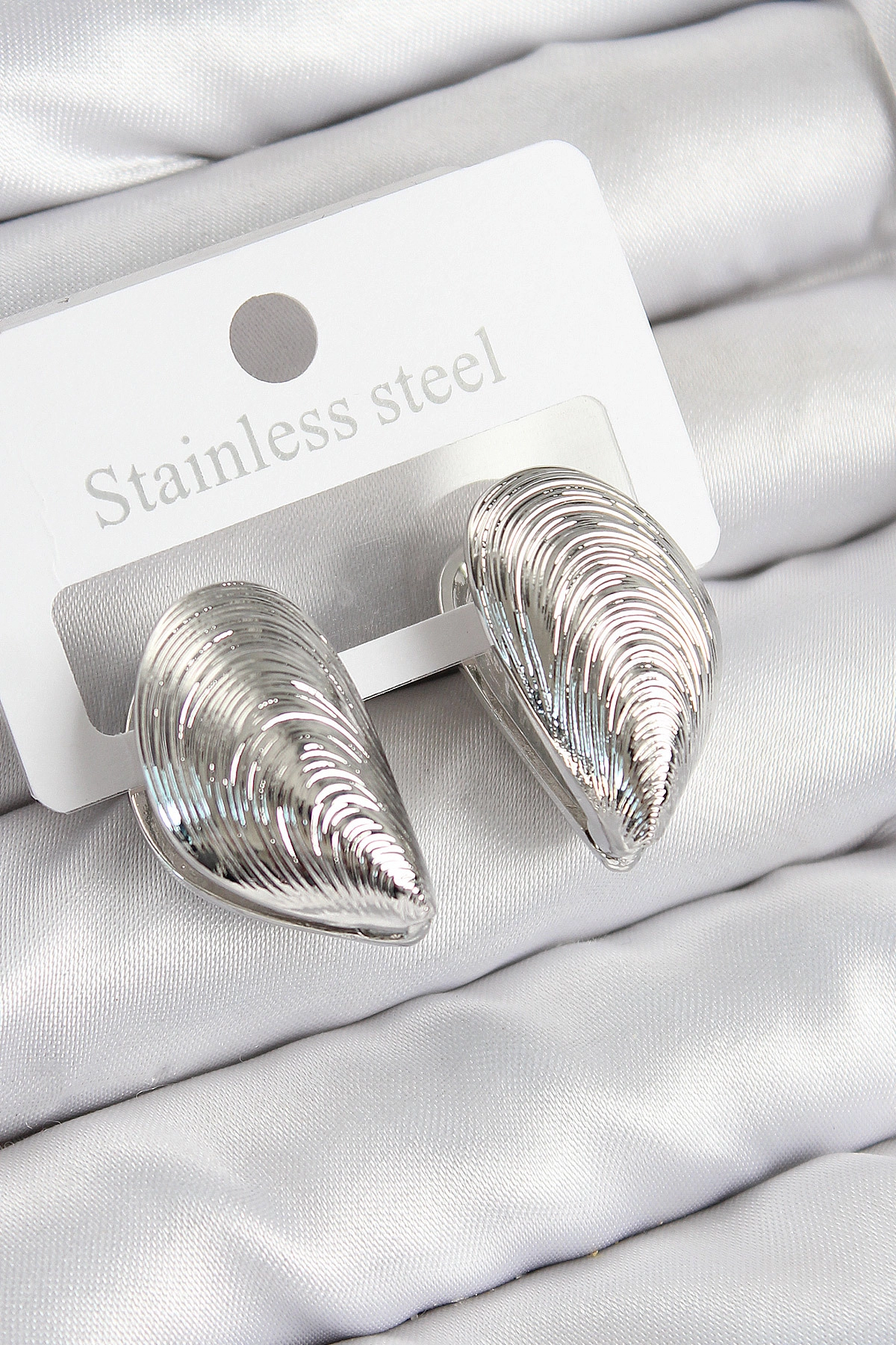 Pirinç İstiridye Model Gümüş Renk Kadın Küpe-0