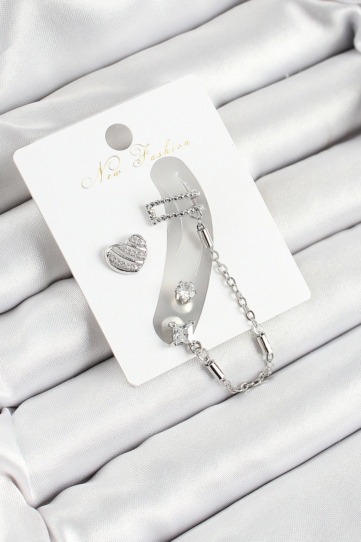 Pirinç Kalp Figürlü Zirkon Taşlı Gümüş Renk 3'lü Kıkırdak Kadın Küpe Set-0