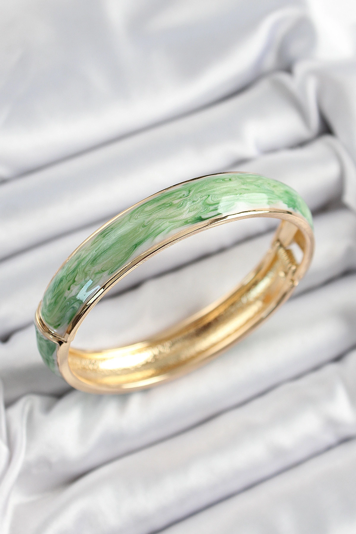 Pirinç Mavi Yeşil Mineli Mermer Desen Model Gold Renk Kadın Kelepçe-0