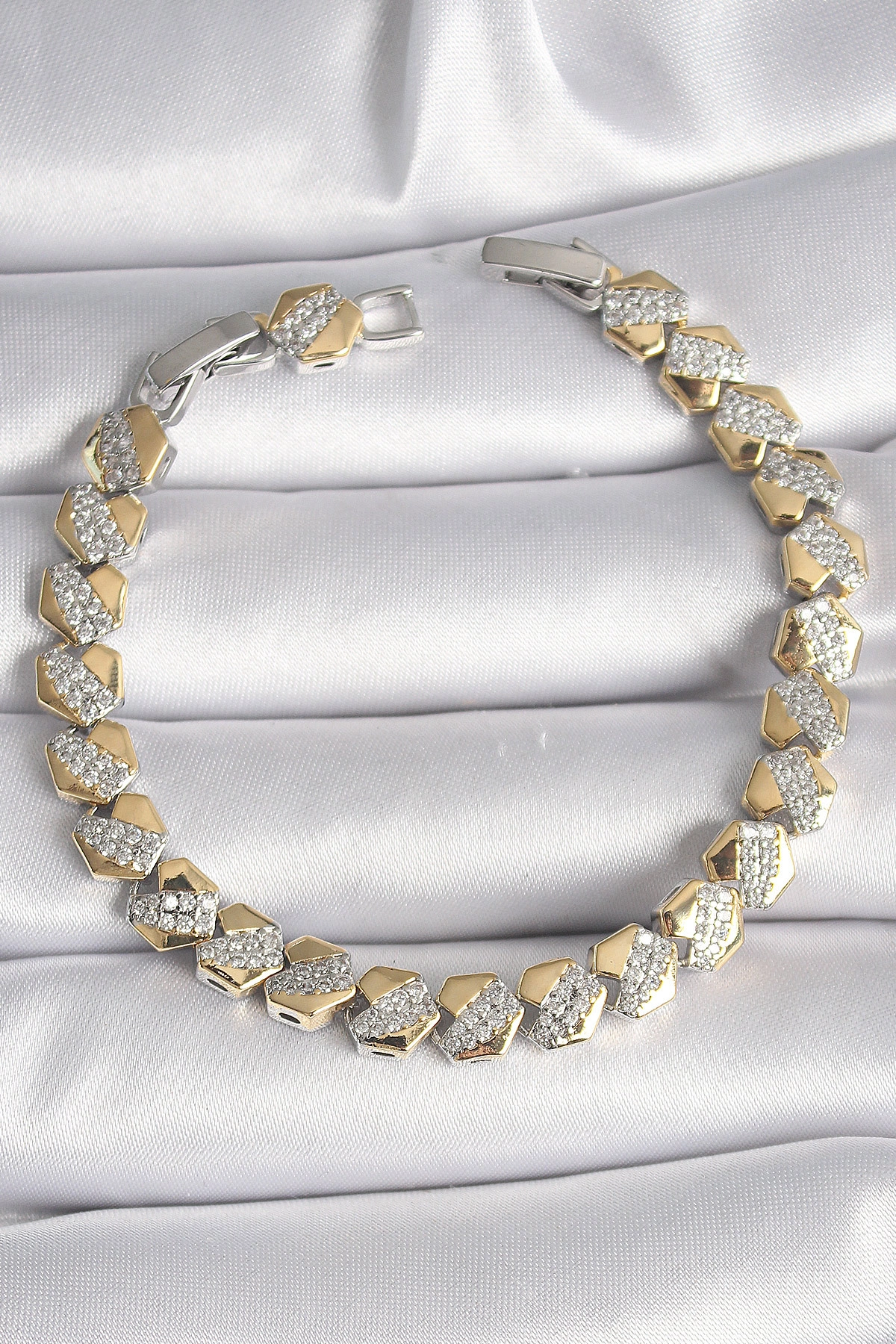 Pirinç Mix Renk Kalp Model Zirkon Taşlı VIP Seri Kadın Bileklik-0