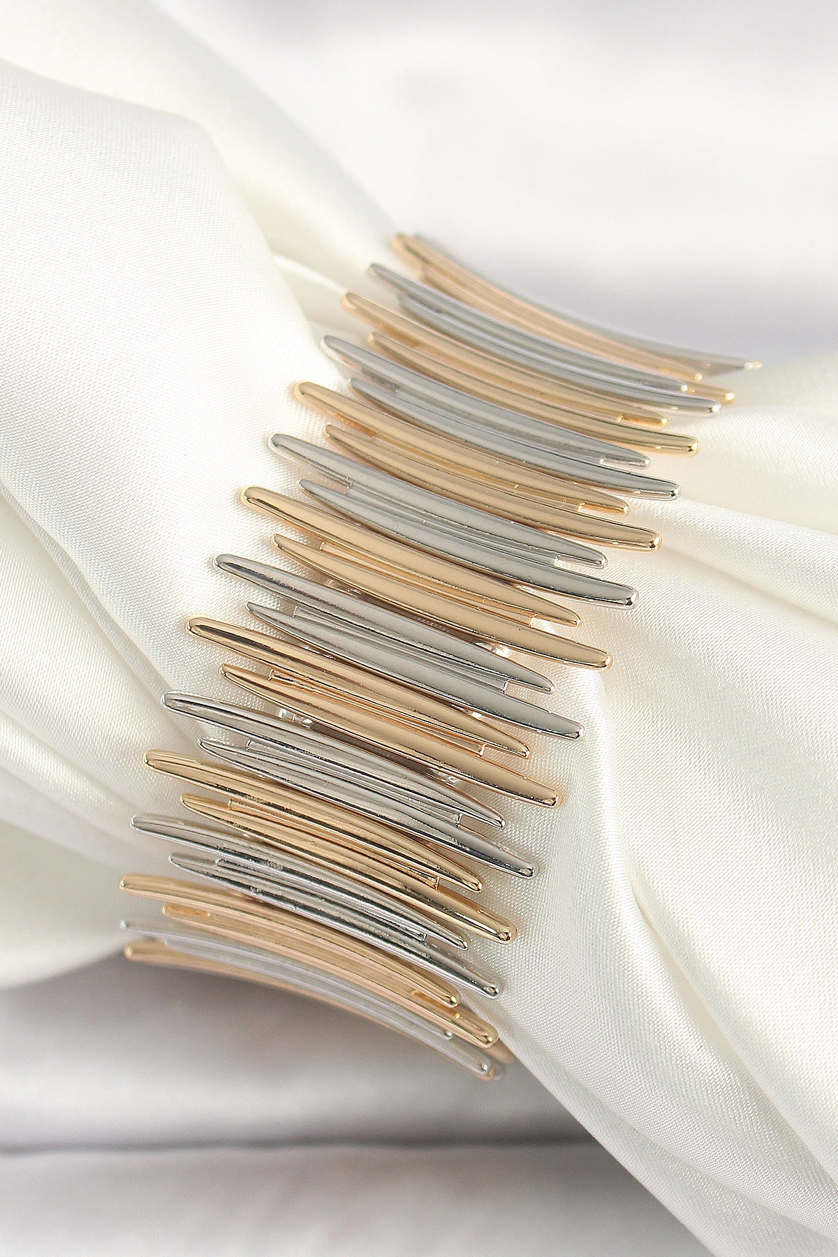 Pirinç Mix Renk Lastiklik VIP Seri Kadın Bileklik-0