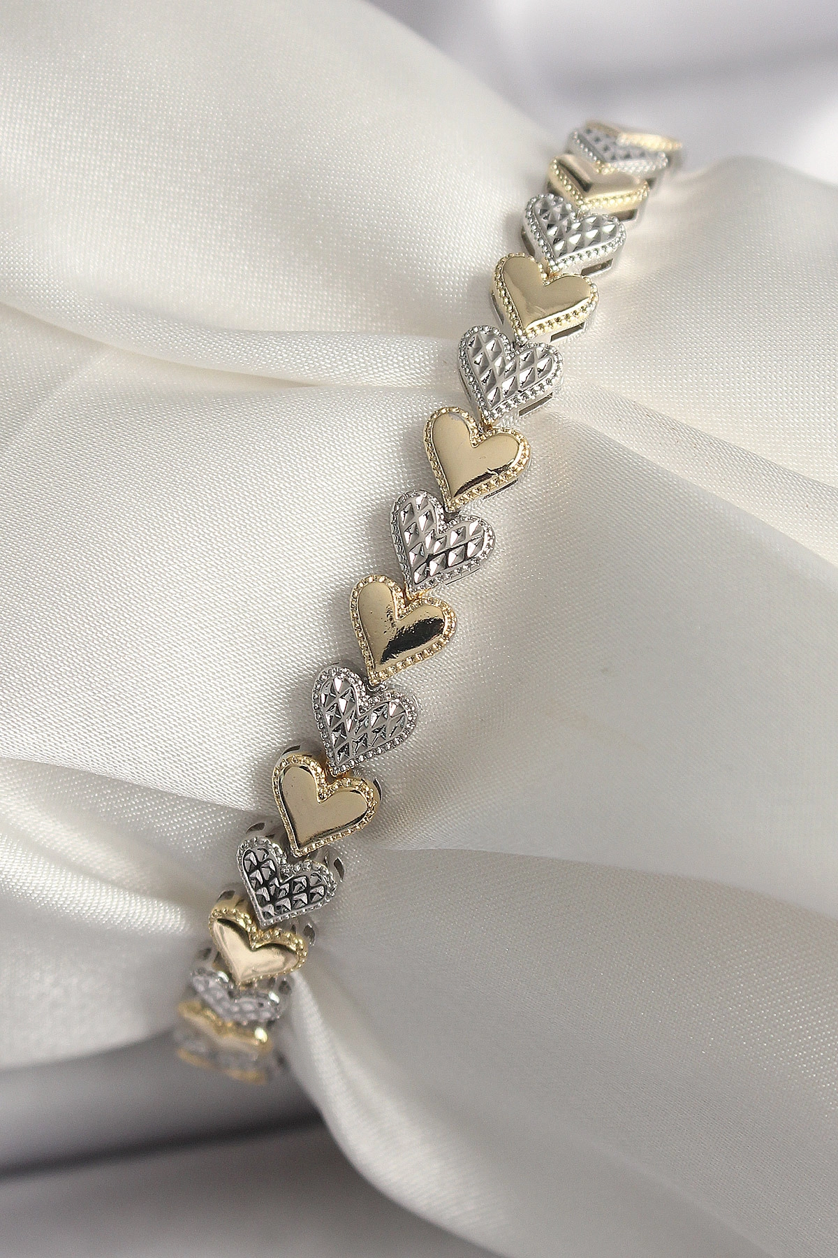Pirinç Mix Renk Zirkon Taşlı Kalp Model VIP Seri Kadın Bileklik-0