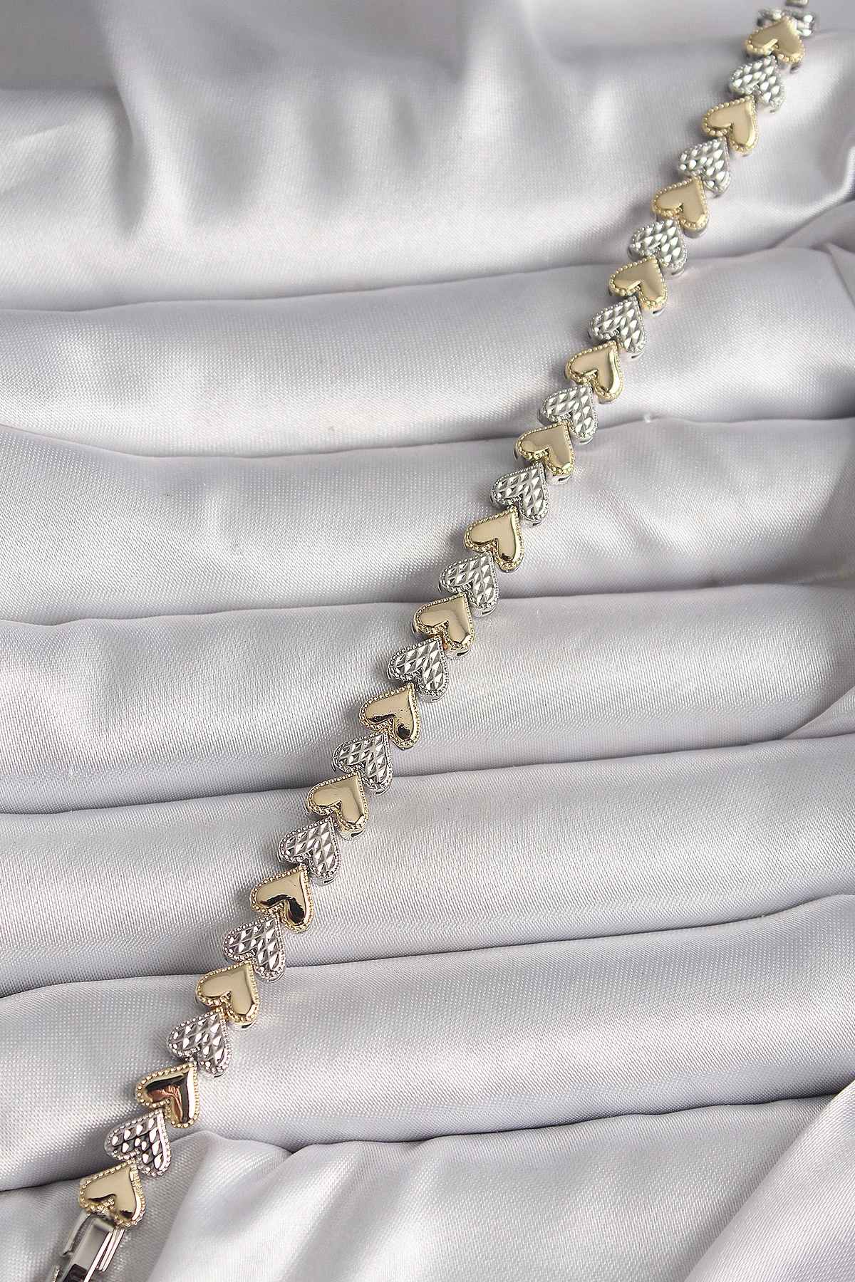 Pirinç Mix Renk Zirkon Taşlı Kalp Model VIP Seri Kadın Bileklik-1