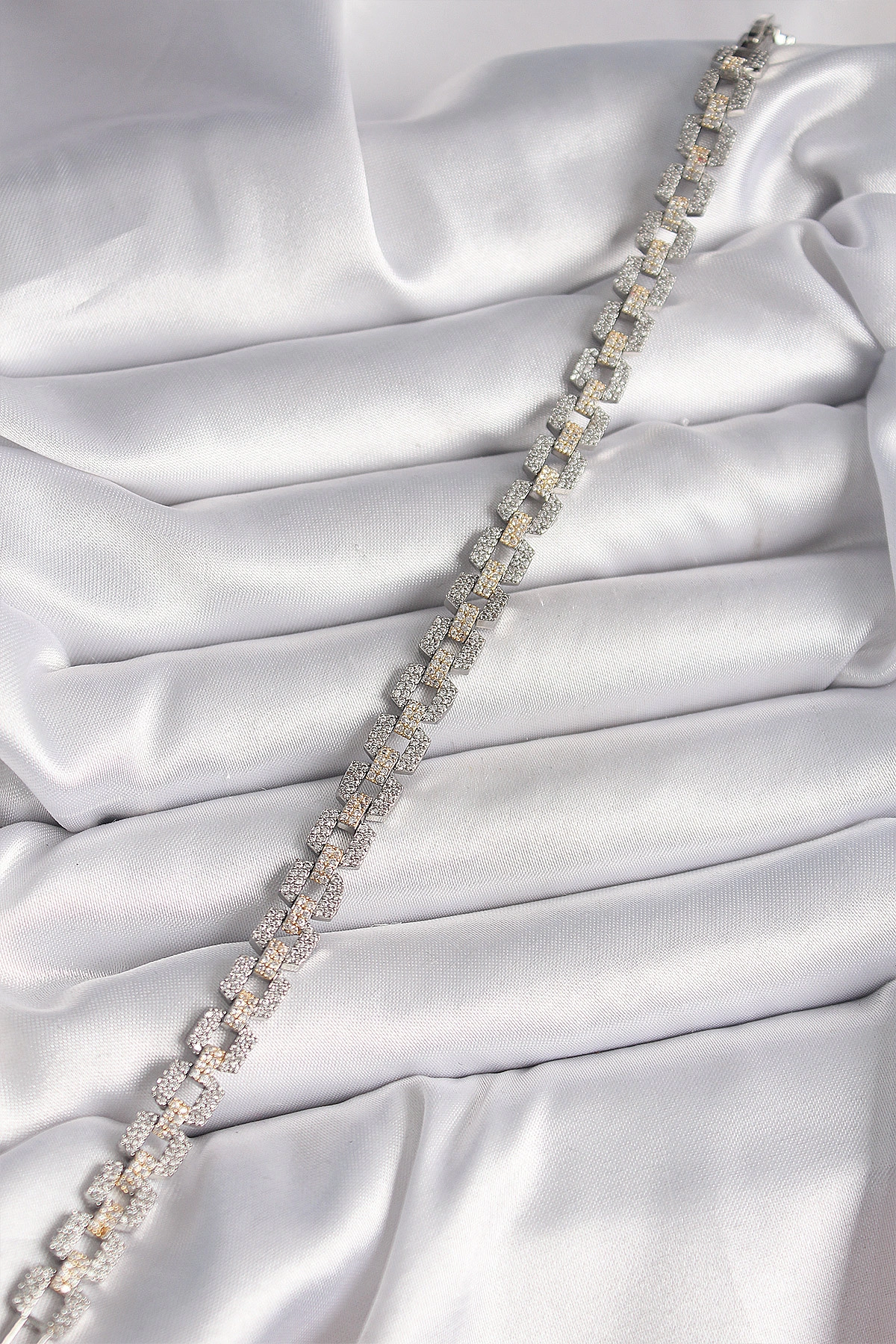 Pirinç Mix Renk Zirkon Taşlı Zincir Model VIP Seri Kadın Bileklik-1