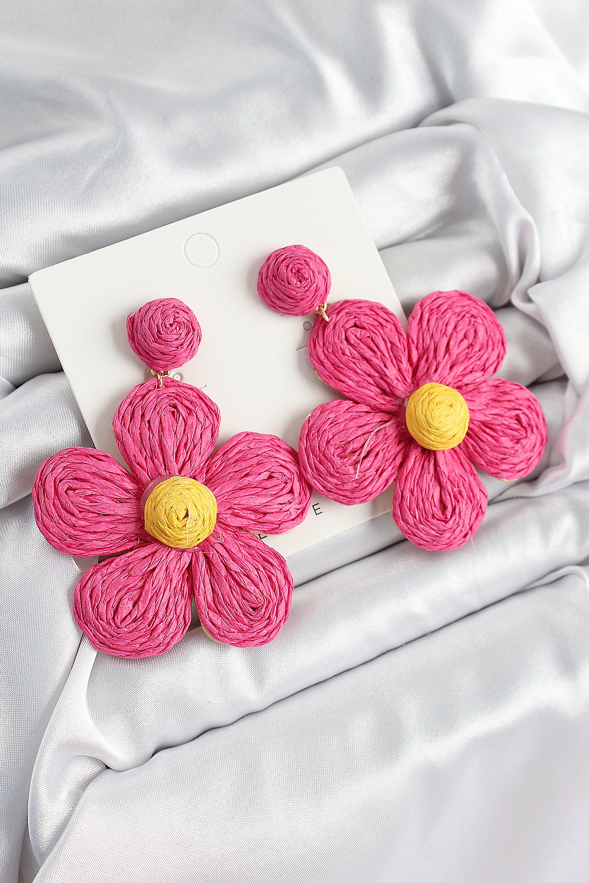 Pirinç Pembe Papatya Model Gold Renk Kadın Hasır Küpe-0