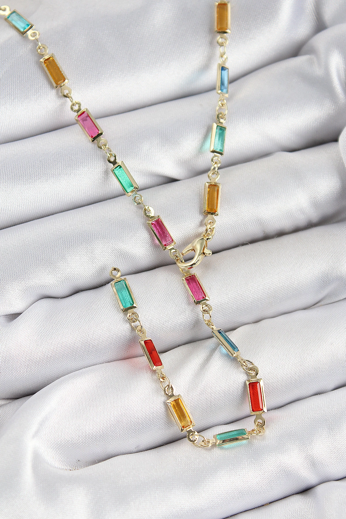 Pirinç Renkli Zirkon Taşlı Dikdörtgen Model Gold Renk Kadın Y Kolye-0