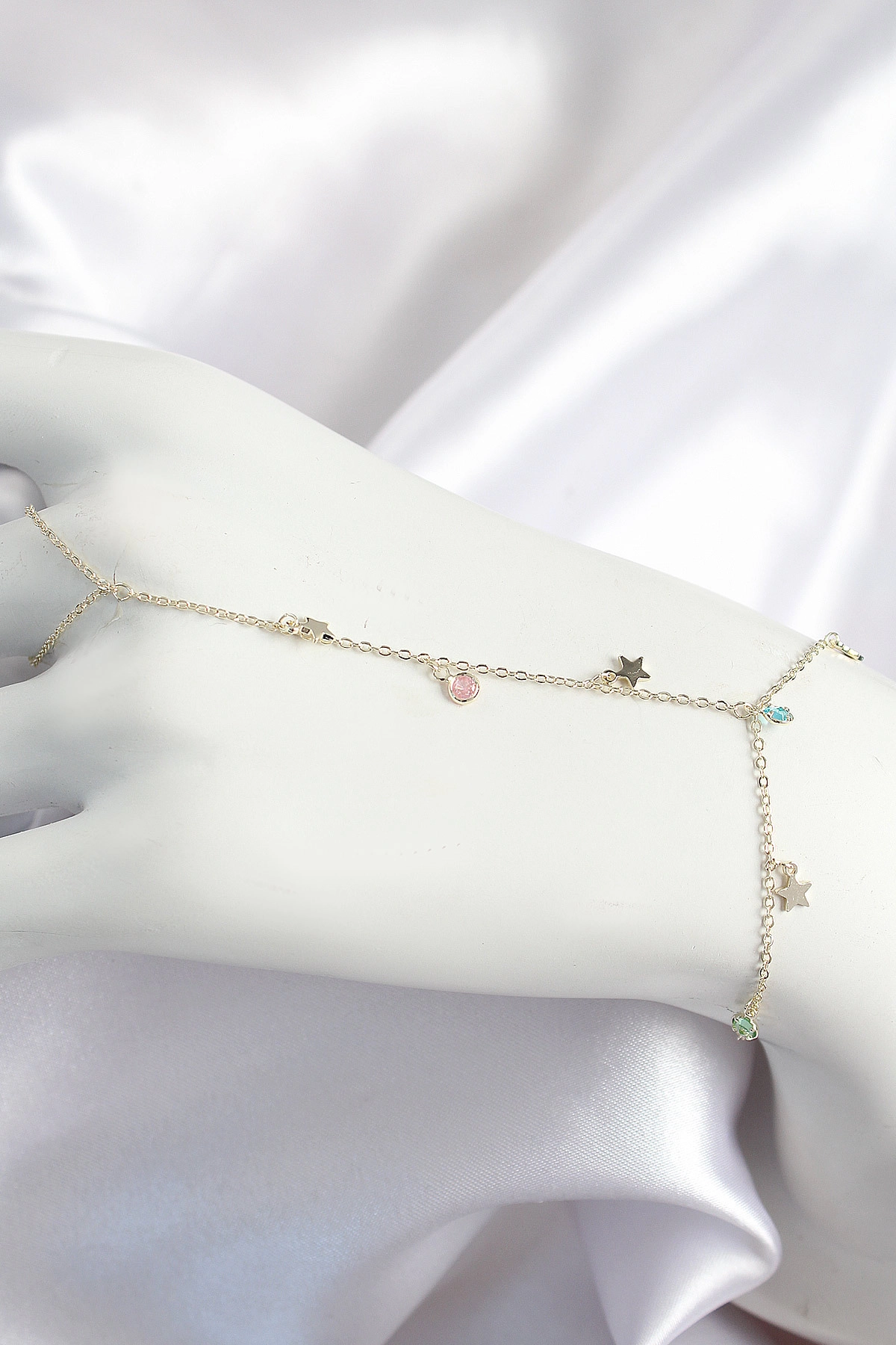 Pirinç Renkli Zirkon Taşlı Sallantılı Yıldızlı Model Gold Renk Kadın Şahmeran-0