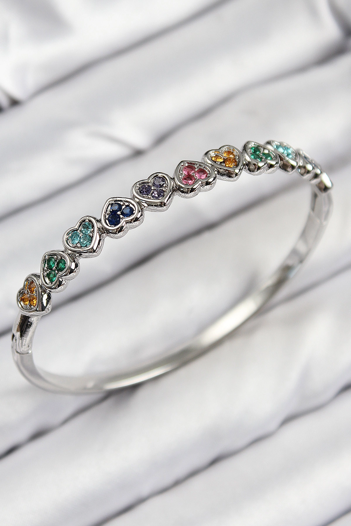 Pirinç Renkli Zirkon Taşlı Sıralı Kalp Model Gümüş Renk Kadın-0