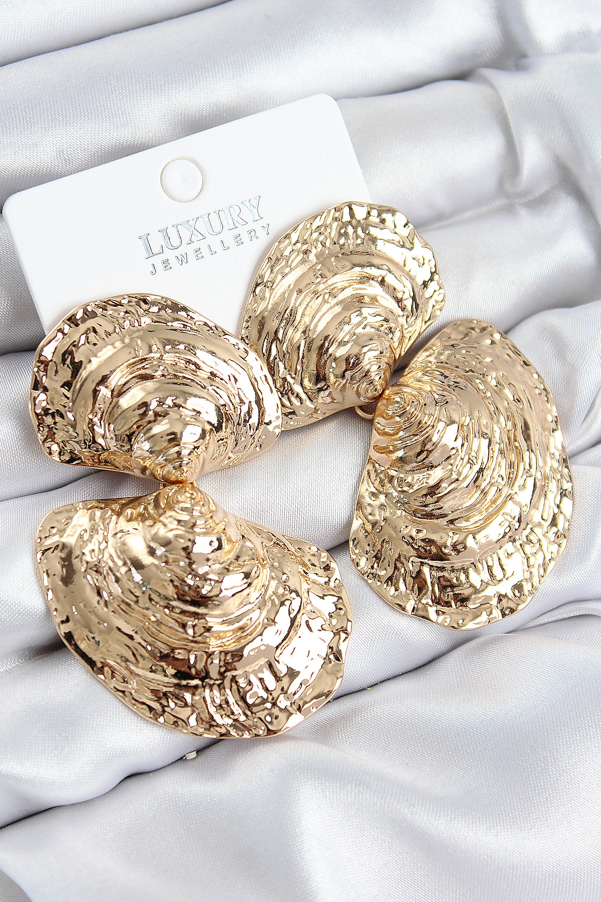 Pirinç Sallantılı Deniz Kabuğu Model Gold Renk Kadın Küpe-0