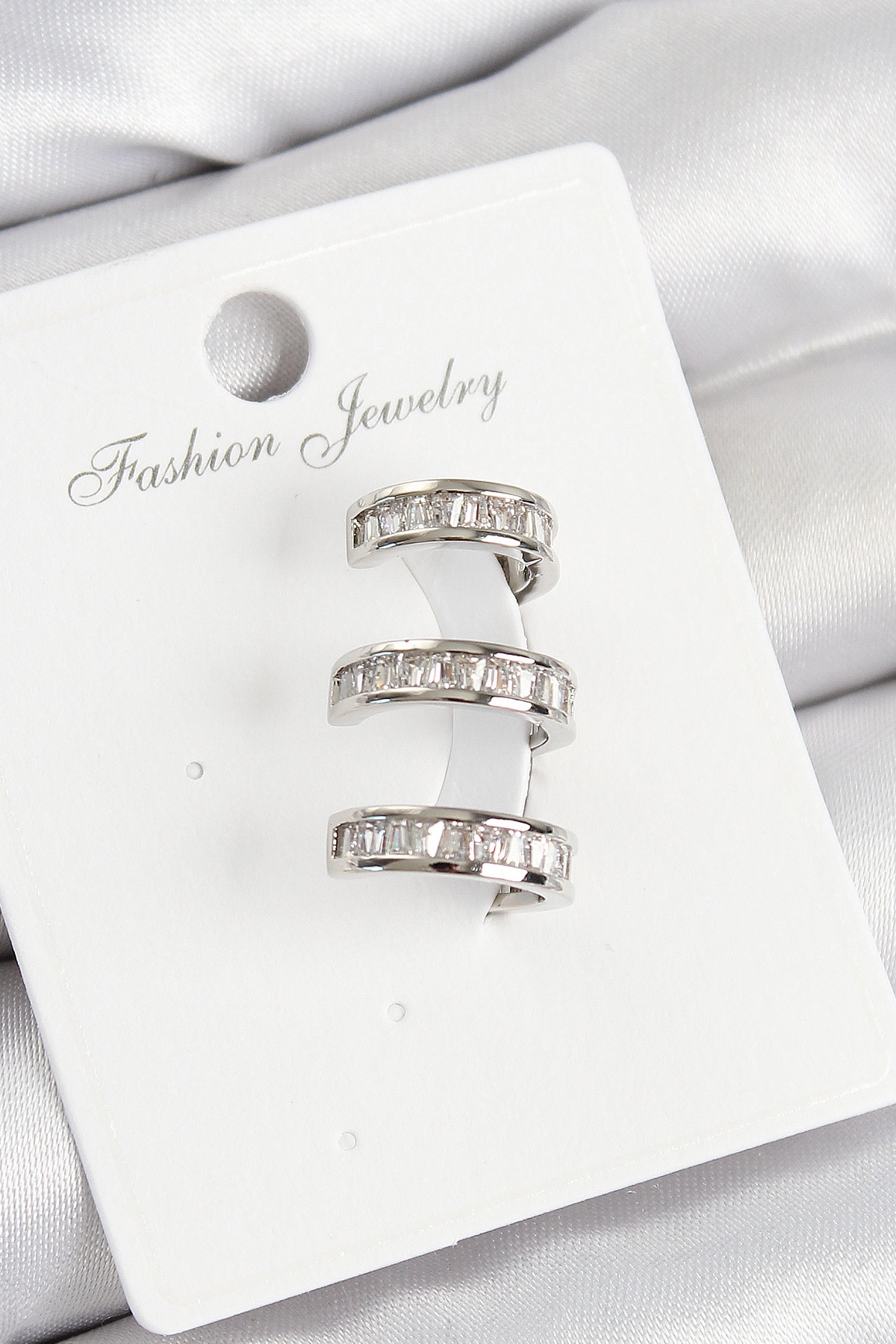 Pirinç Su Yolu Model Gümüş Renk Sağ Kıkırdak Küpe-0