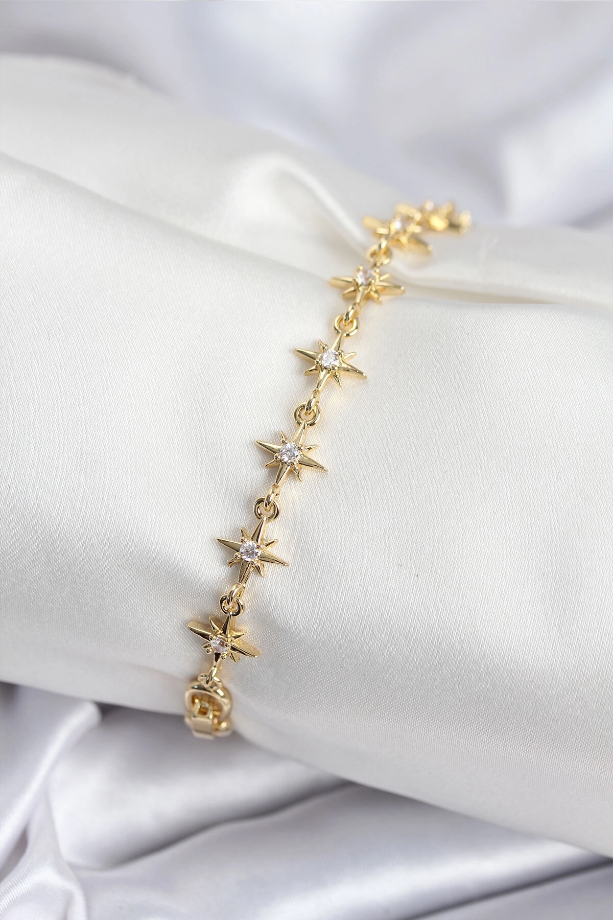 Pirinç VIP Seri Gold Renk Sıralı Kutup Yıldızı Kadın Bileklik-0