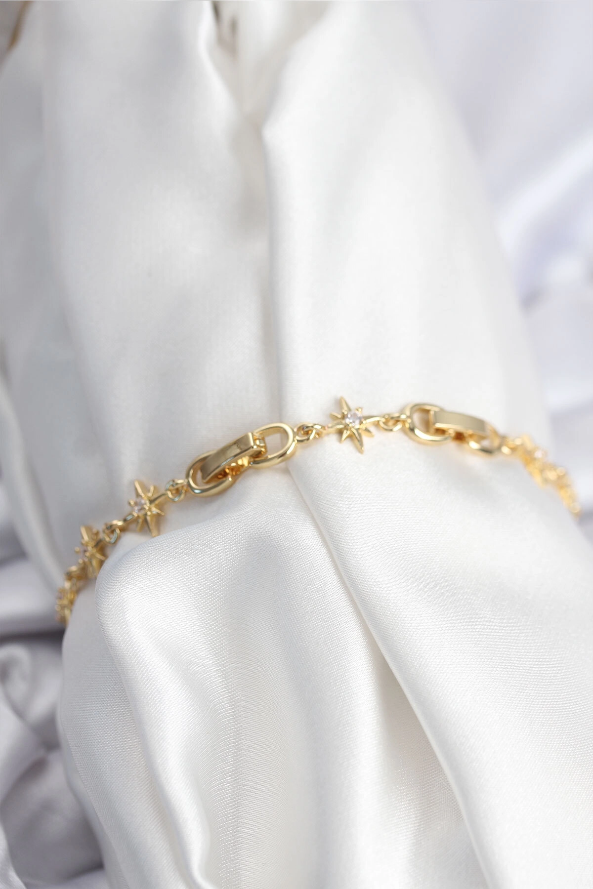 Pirinç VIP Seri Gold Renk Sıralı Kutup Yıldızı Kadın Bileklik-1