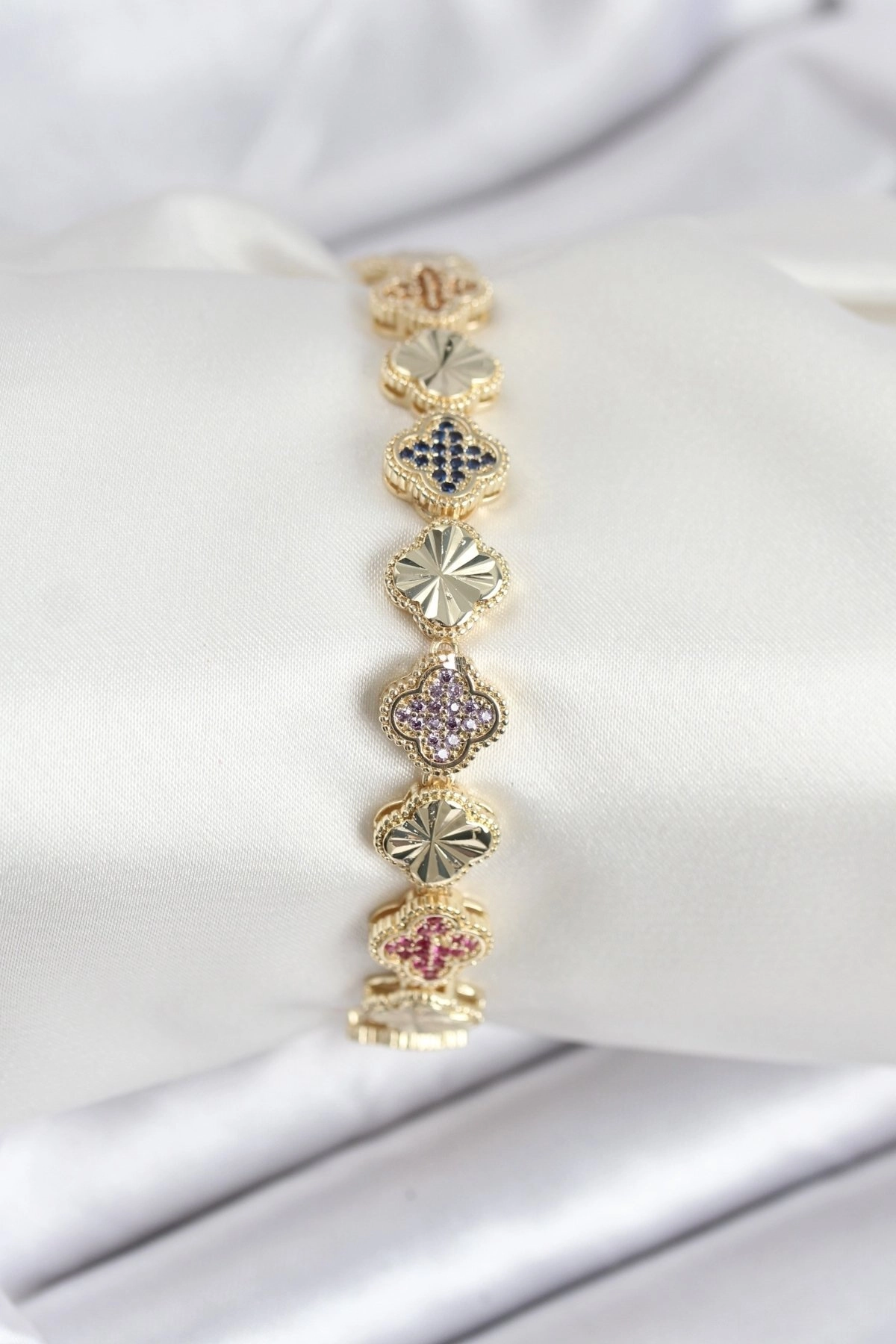 Pirinç VIP Seri Yonca Zirkon Taşlı Kadın Bileklik-0