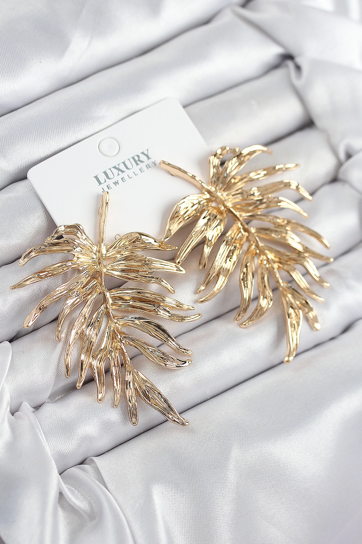 Pirinç Yaprak Model Gold Renk Kadın Küpe-0