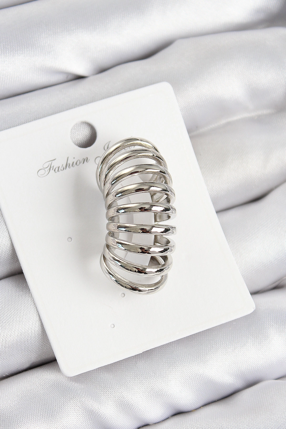 Pirinç Yay Model Gümüş Renk Sağ Kıkırdak Küpe-0