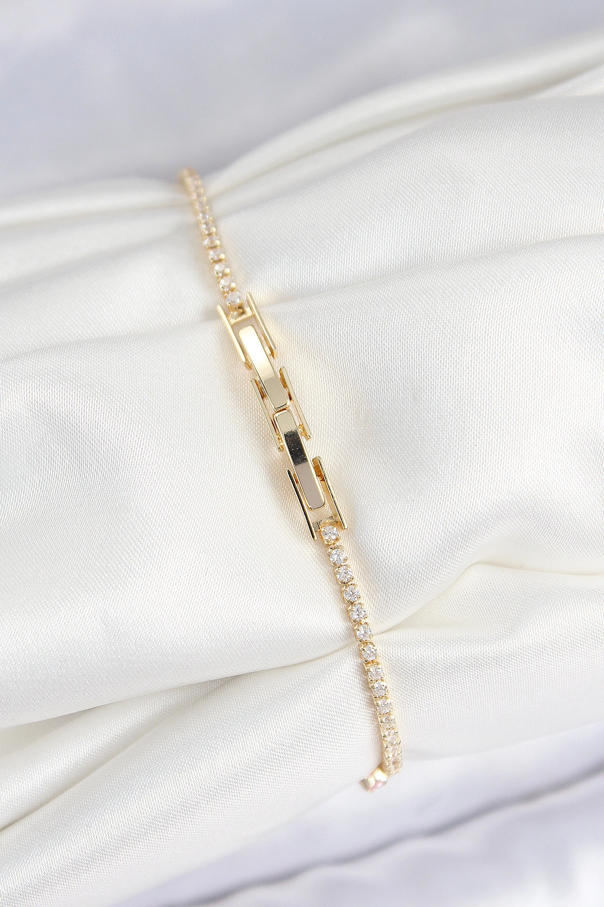 Pirinç Zirkon Taşlı Asorti Model Gold Renk Kadın Bilekilk-1