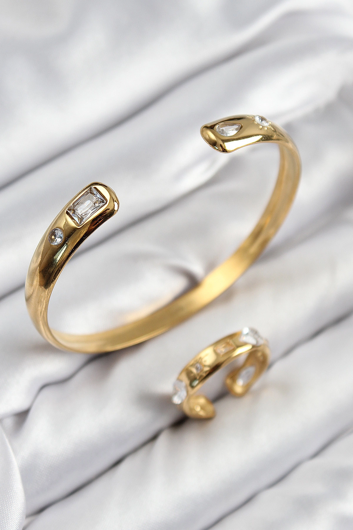 Pirinç Zirkon Taşlı Ayrık Model Gold Renk Bileklik Yüzük Set-0