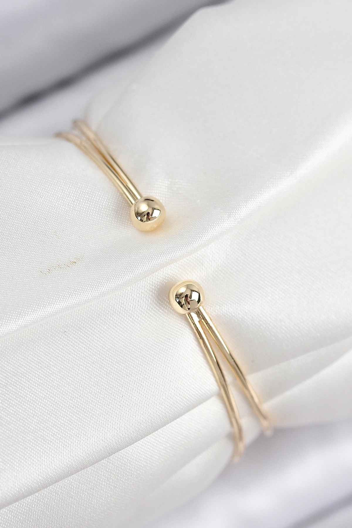 Pirinç Zirkon Taşlı Baget Model Gold Renk Kadın Bileklik-1