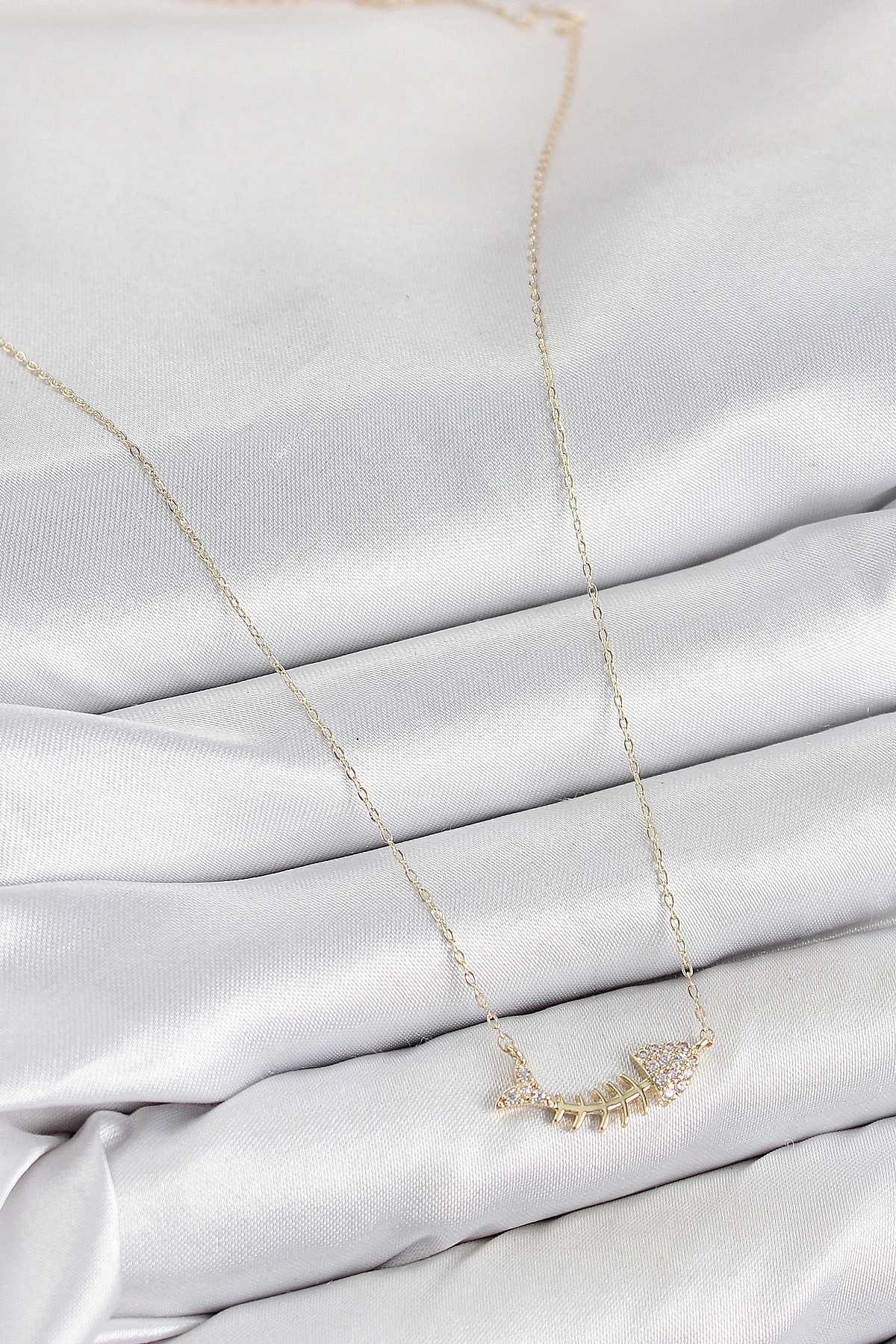 Pirinç Zirkon Taşlı Balık Kılçığı Model Gold Renk Kadın Kolye-1